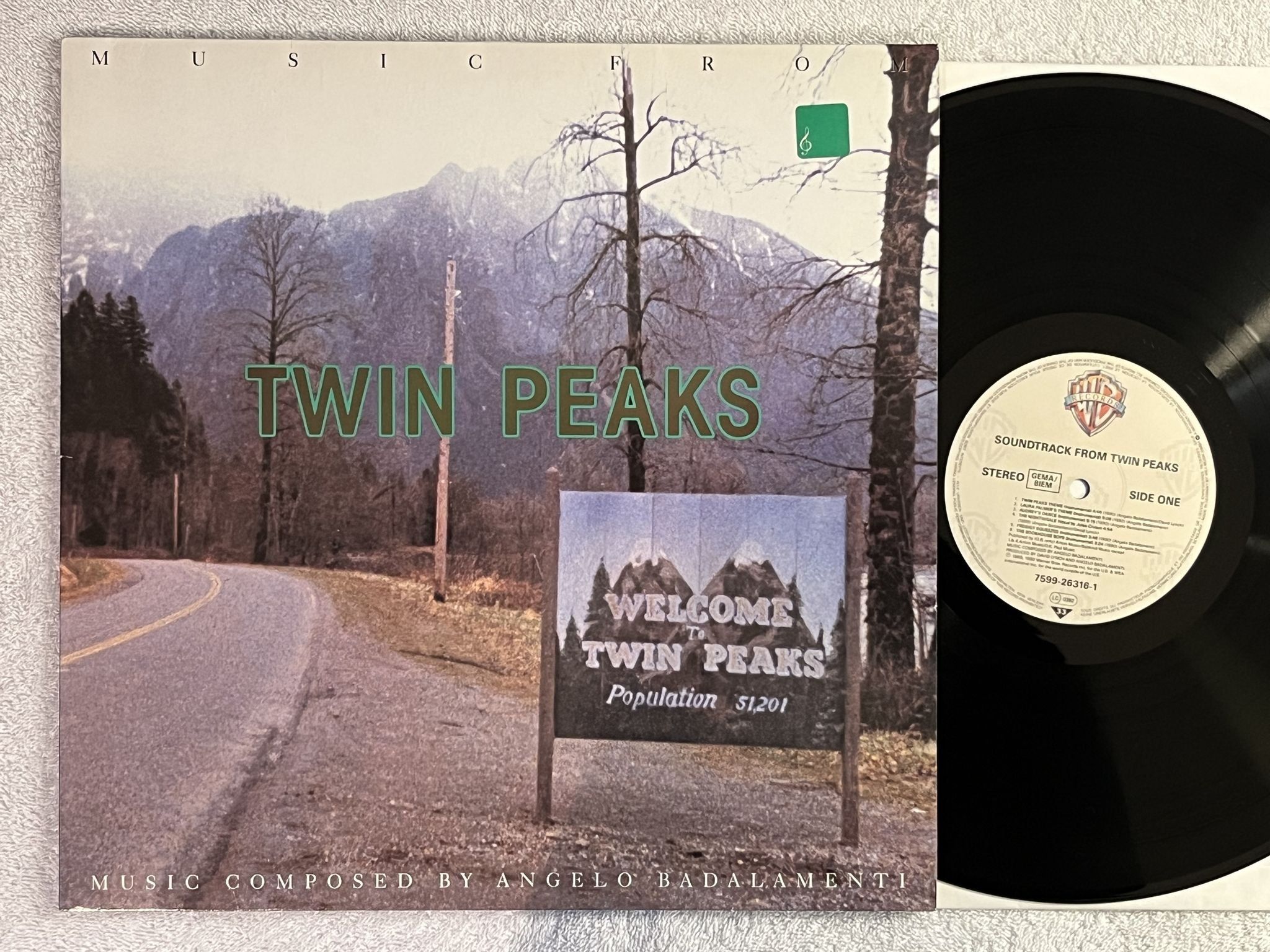 Omslagsbild för skivan TWIN PEAKS LP Angelo Badalamenti / David Lynch SOUNDTRACK
