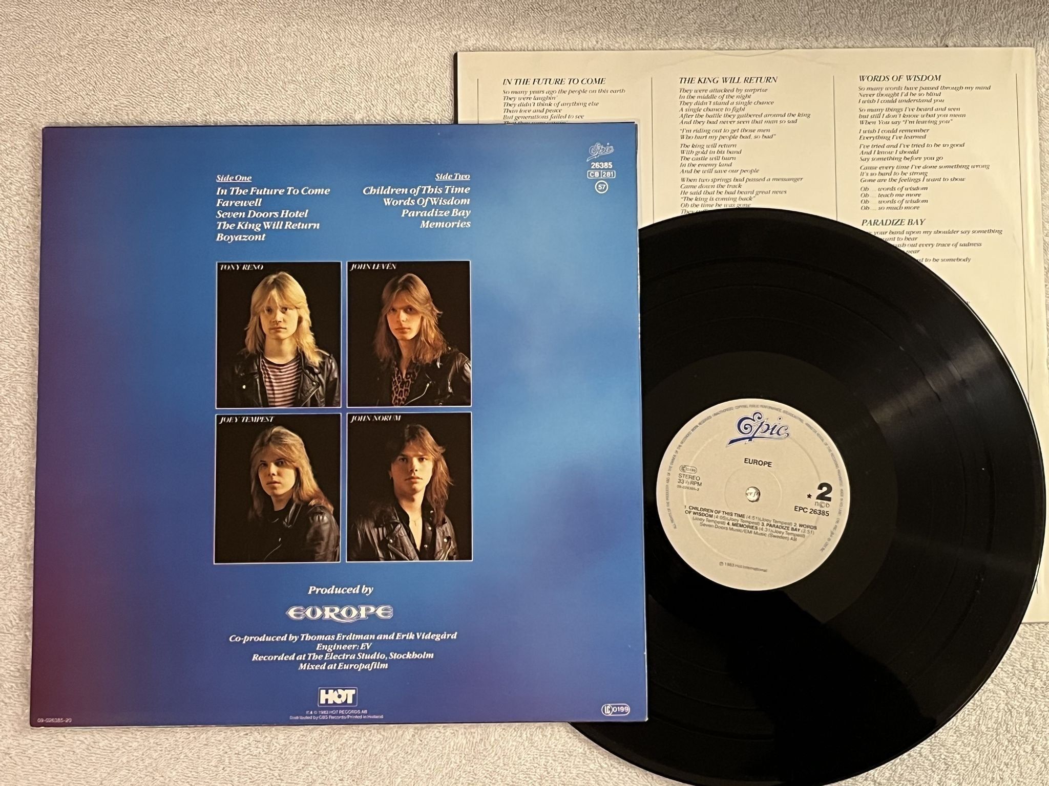 Omslagsbild för skivan EUROPE s/t LP -83 ncb EPIC EPC 26385