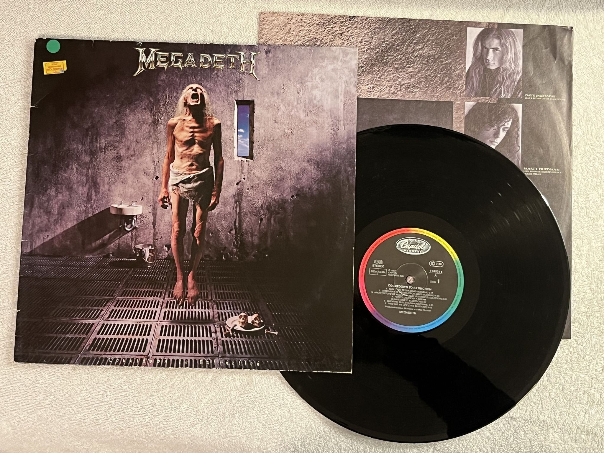 Omslagsbild för skivan MEGADETH countdown to extinction LP -92 CAPITOL 7985311 *** TRASH ***