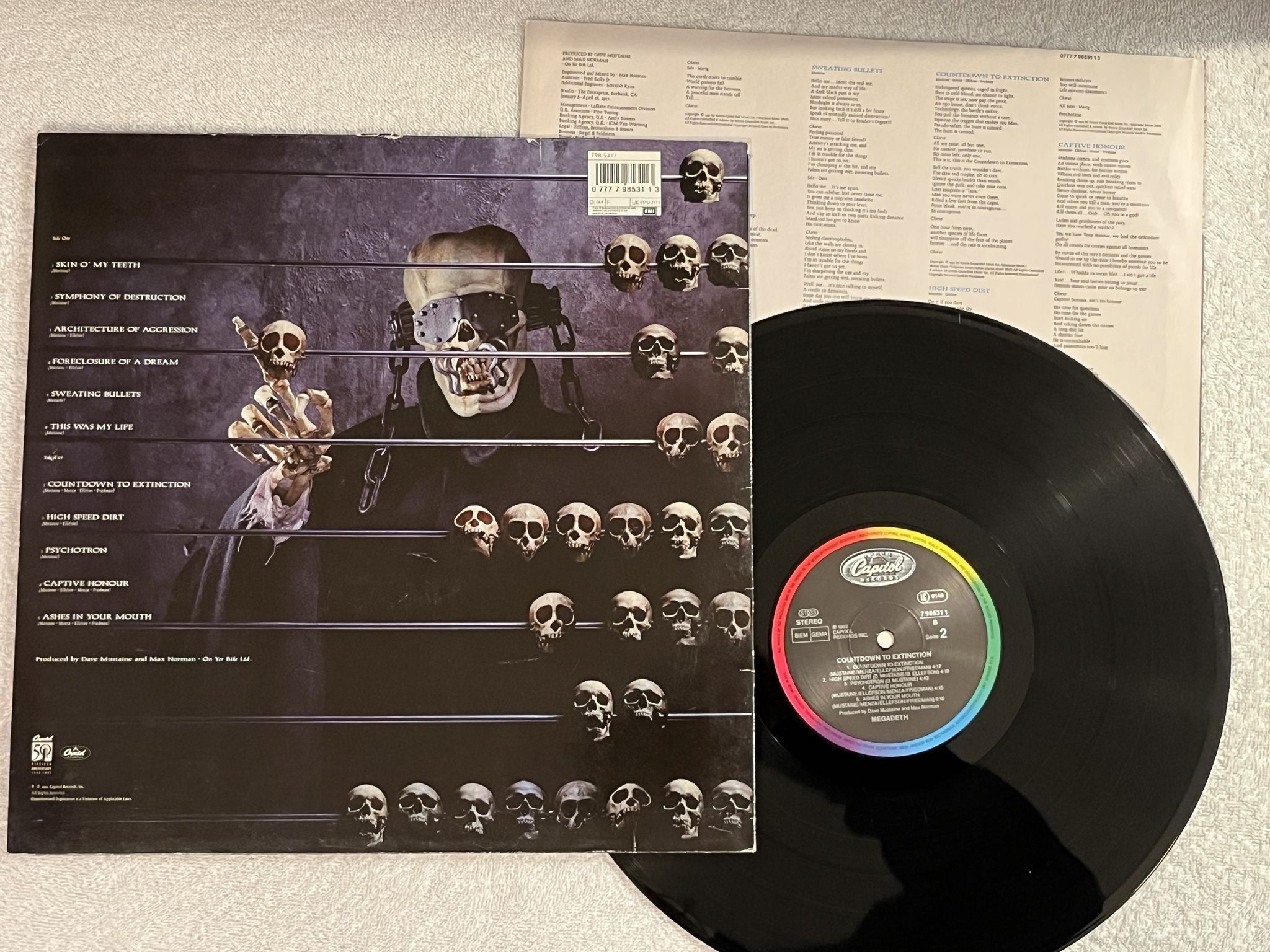 Omslagsbild för skivan MEGADETH countdown to extinction LP -92 CAPITOL 7985311 *** TRASH ***