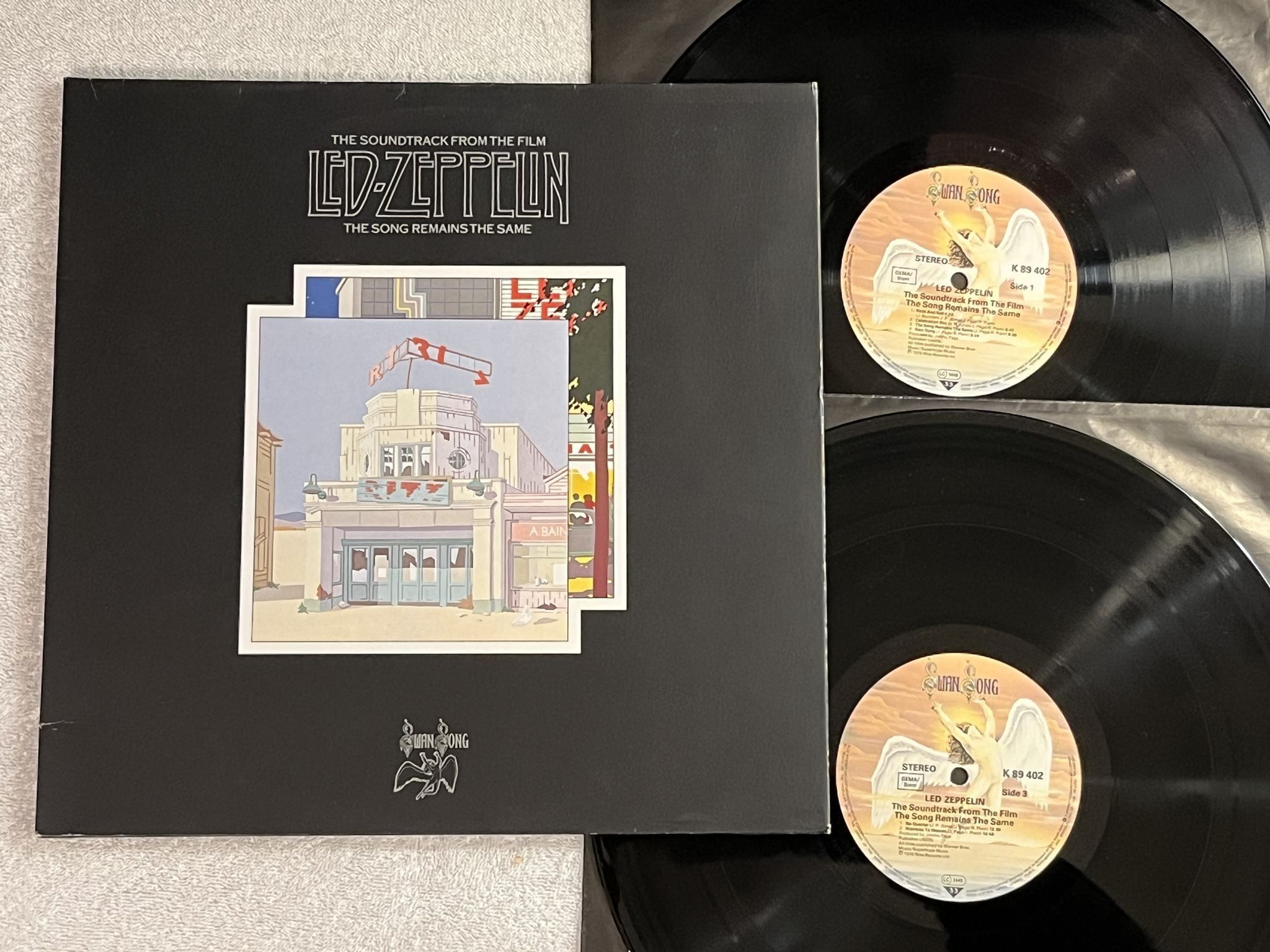 Omslagsbild för skivan LED ZEPPELIN the song remains the same 2xLP Ger SWAN SONG K 89 402