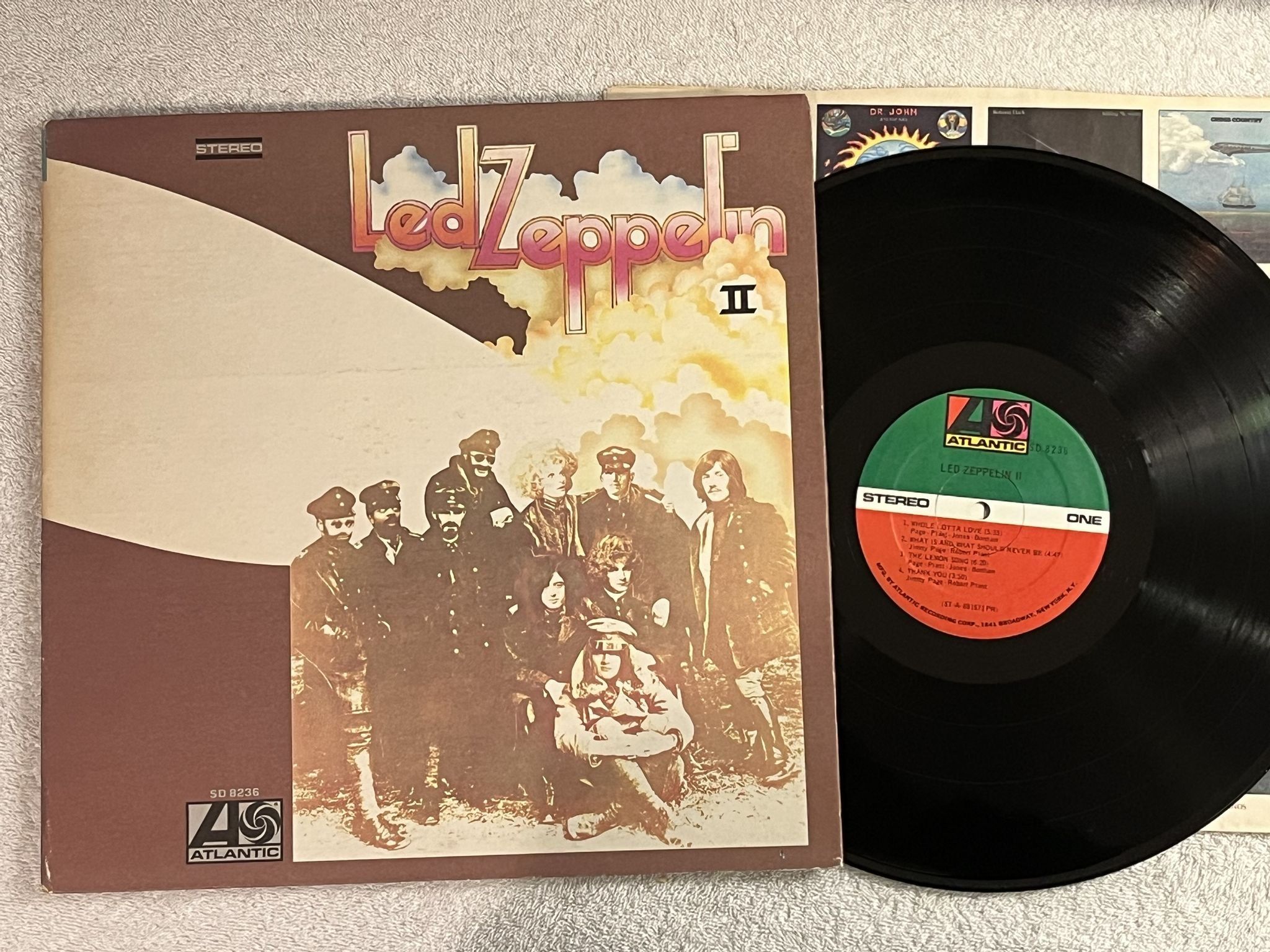 Omslagsbild för skivan LED ZEPPELIN II LP US ATLANTIC SD 8236 *** CLASSIC ***