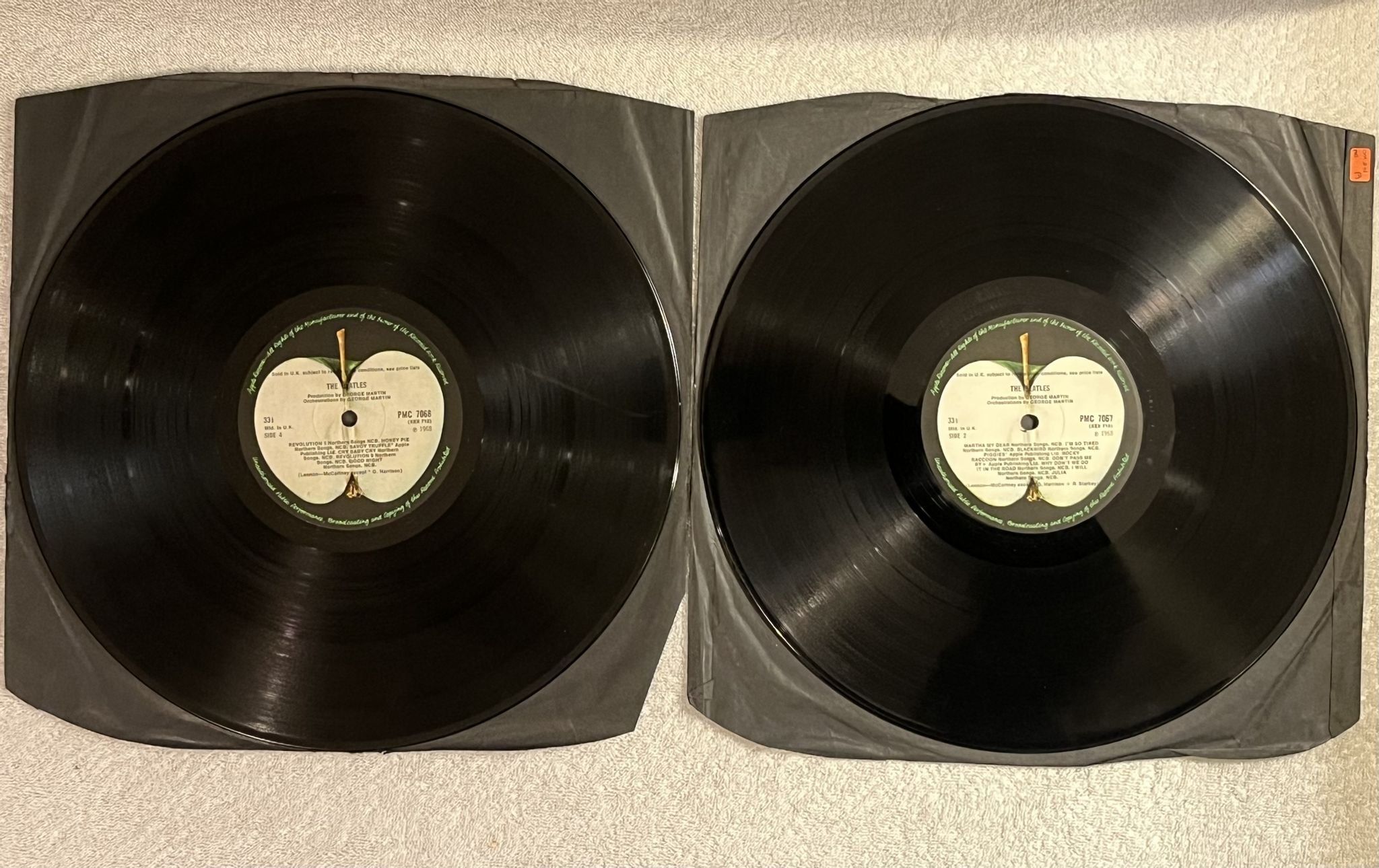 Omslagsbild för skivan THE BEATLES white album 2xLP -68 UK APPLE PMC 7067/68 ** RARE MONO PRESS **