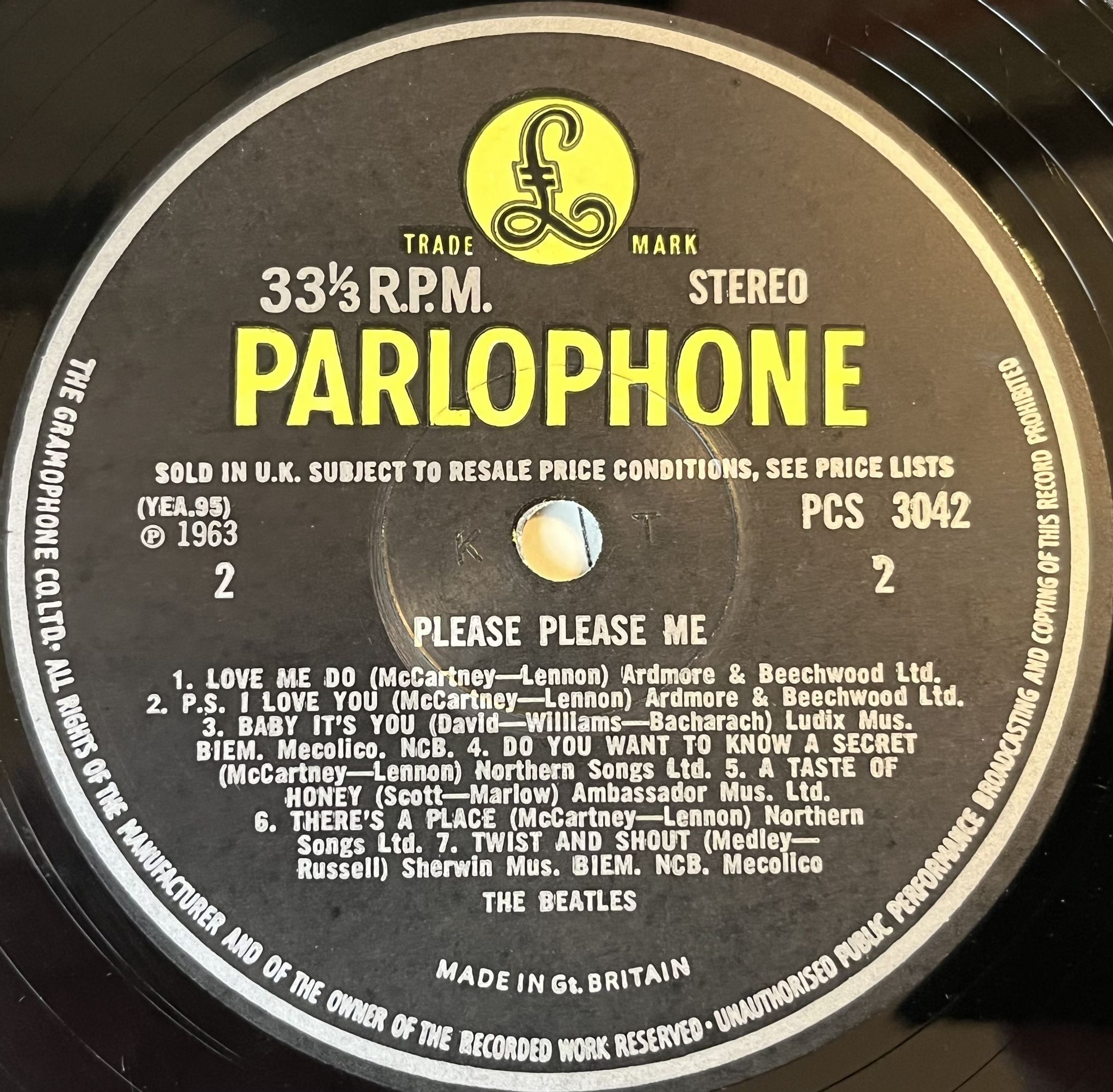 Omslagsbild för skivan THE BEATLES please please me LP PARLOPHONE PCS 3042