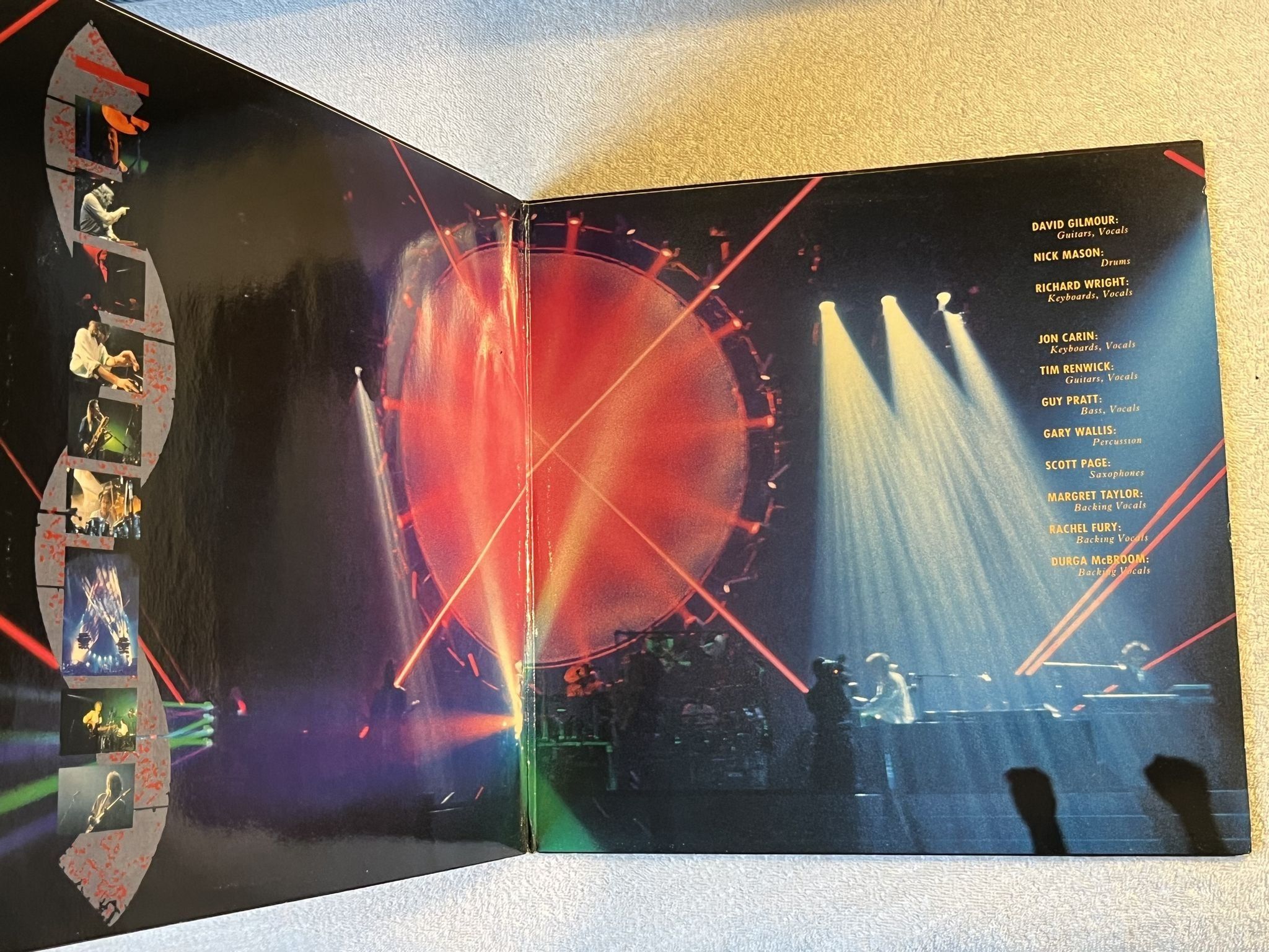 Omslagsbild för skivan PINK FLOYD Delicate Sound Of Thunder 2xLP -88 EMI 198-7 91480 1