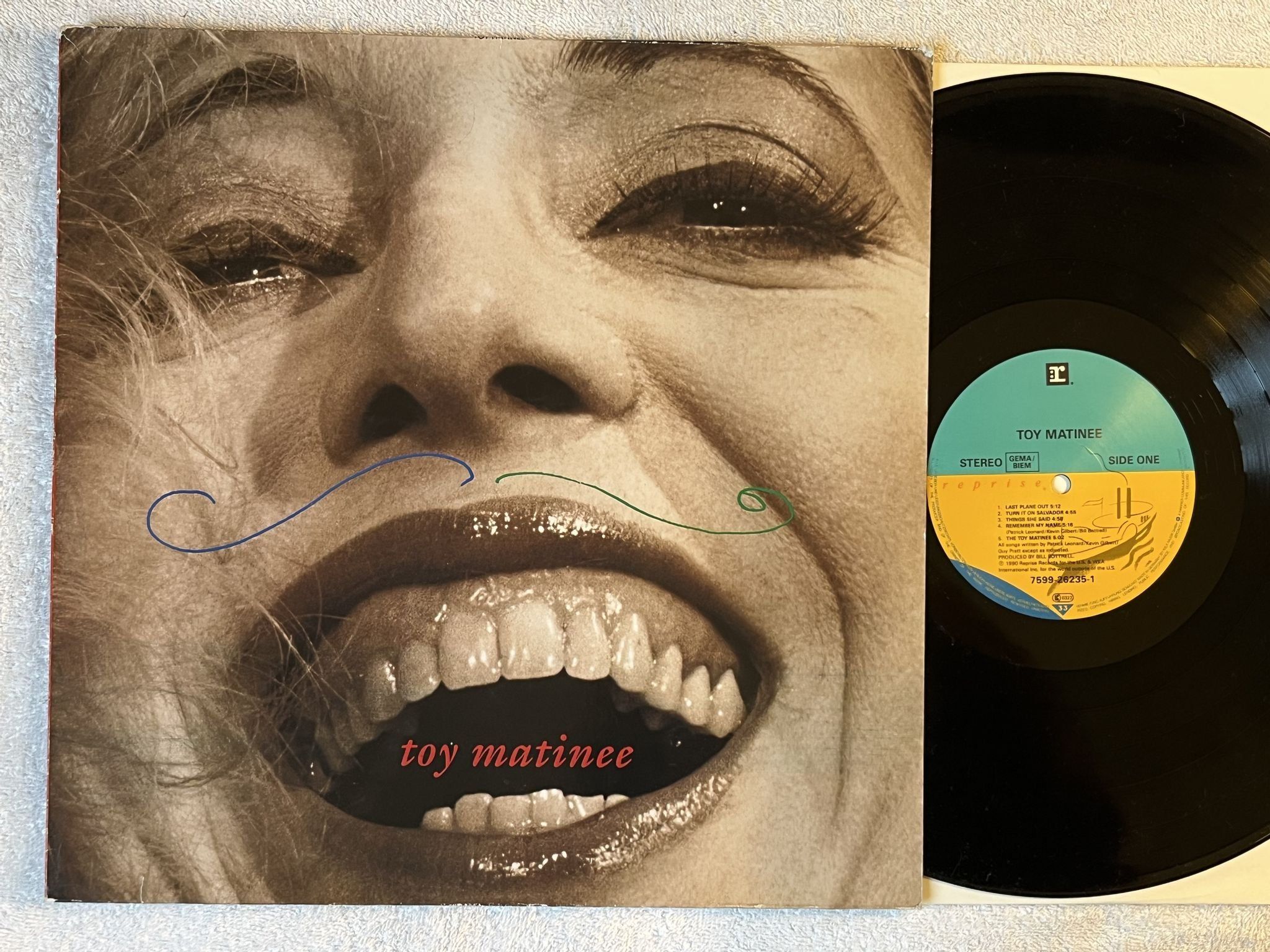 Omslagsbild för skivan TOY MATINEE s/t LP -90 REPRISE 7599-26235-1 *** RARE AOR ***