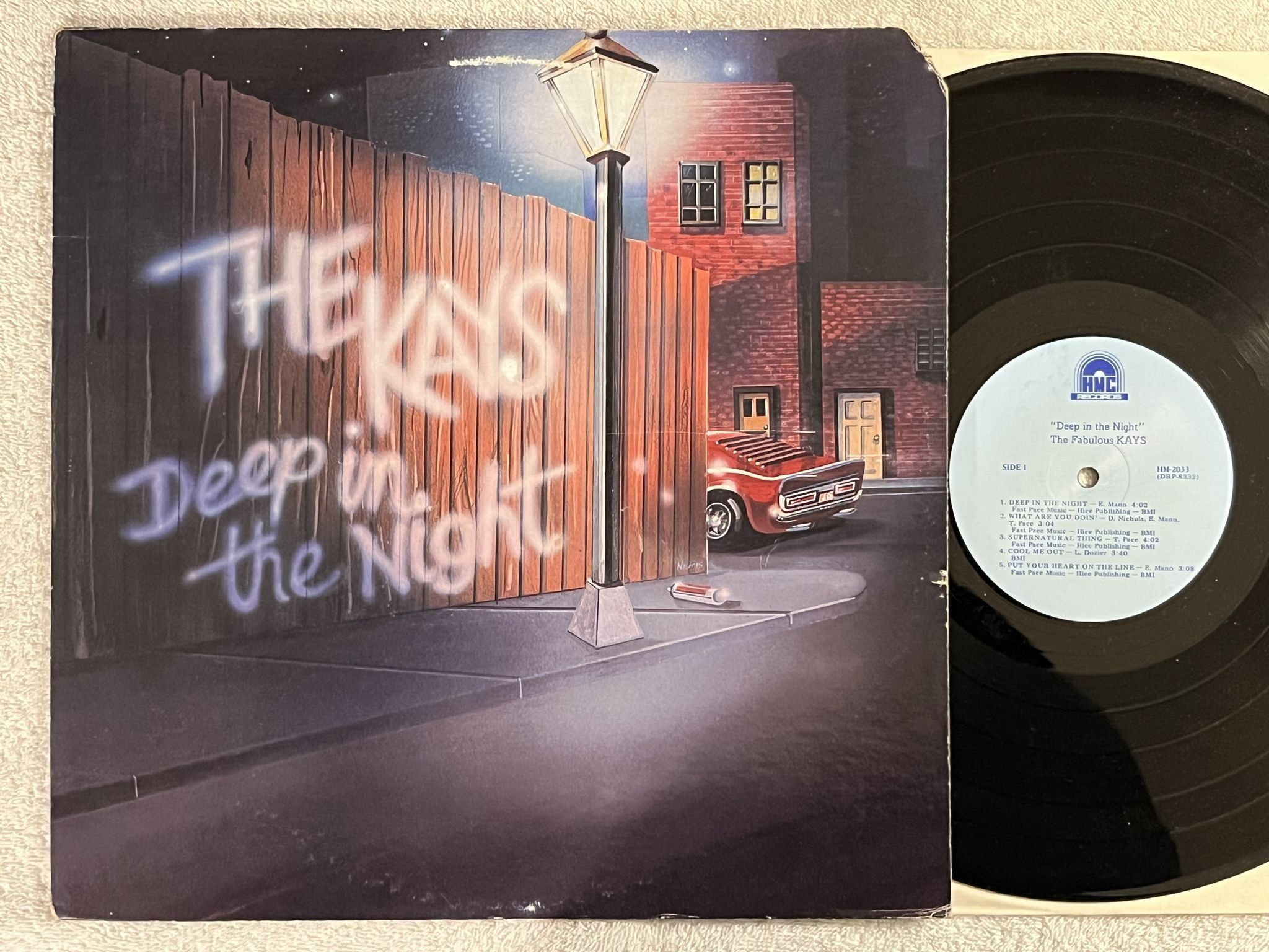 Omslagsbild för skivan THE FABULOUS KAYS deep in the night LP -83 US HMC HM-2033 *** RARE DISCO ***
