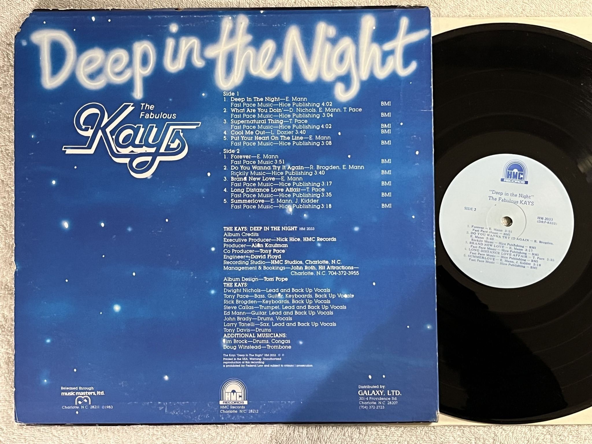 Omslagsbild för skivan THE FABULOUS KAYS deep in the night LP -83 US HMC HM-2033 *** RARE DISCO ***