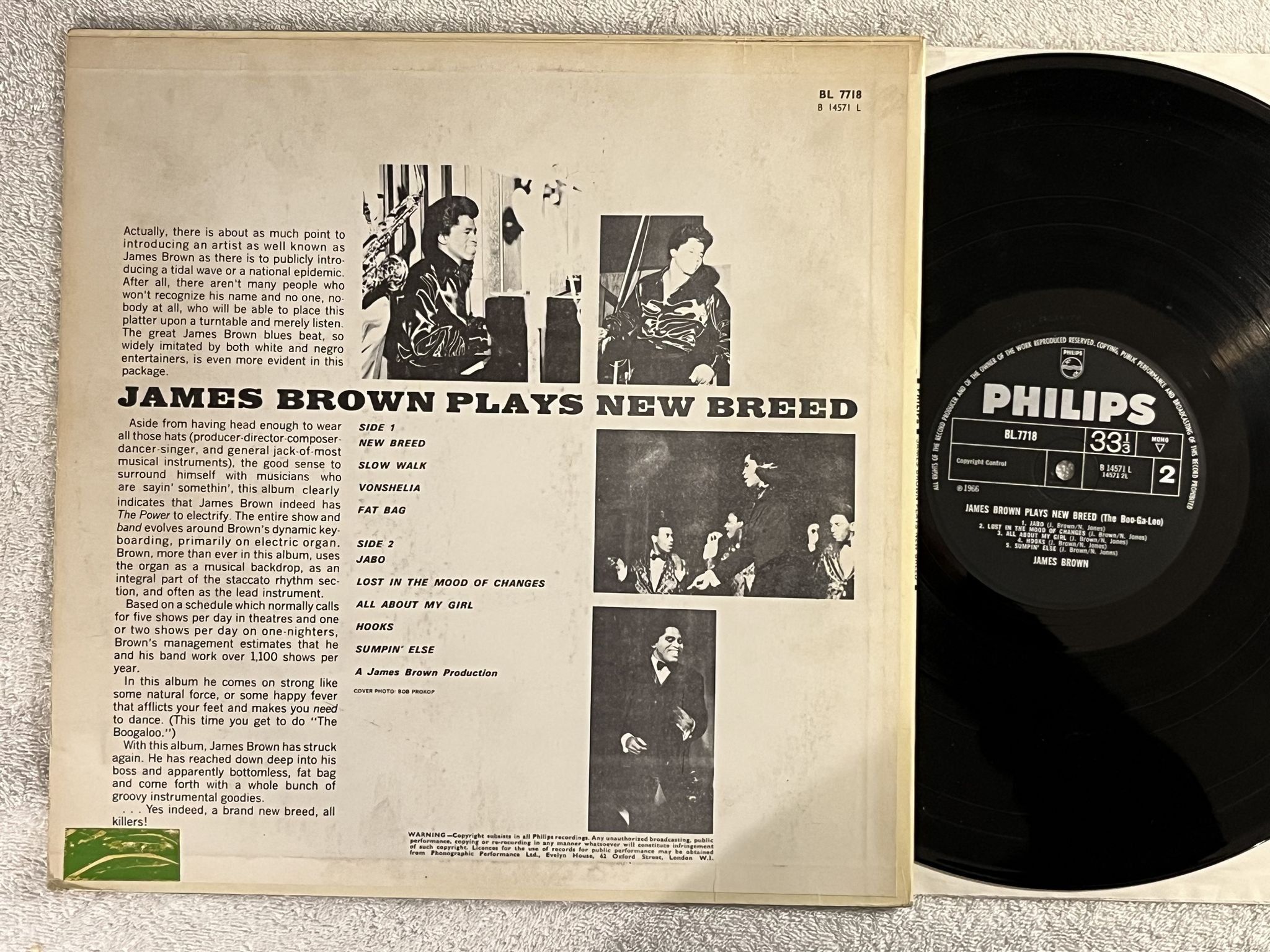 Omslagsbild för skivan JAMES BROWN plays new breed LP -66 UK mono PHILIPS BL 7718