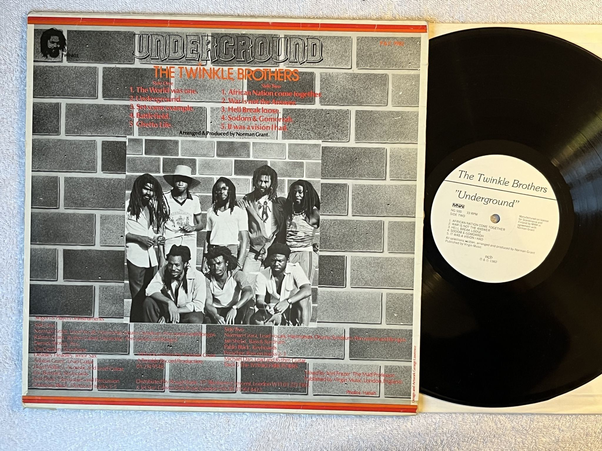 Omslagsbild för skivan TWINKLE BROTHERS underground LP -82 ncb TWINKLE/MNW NG 500