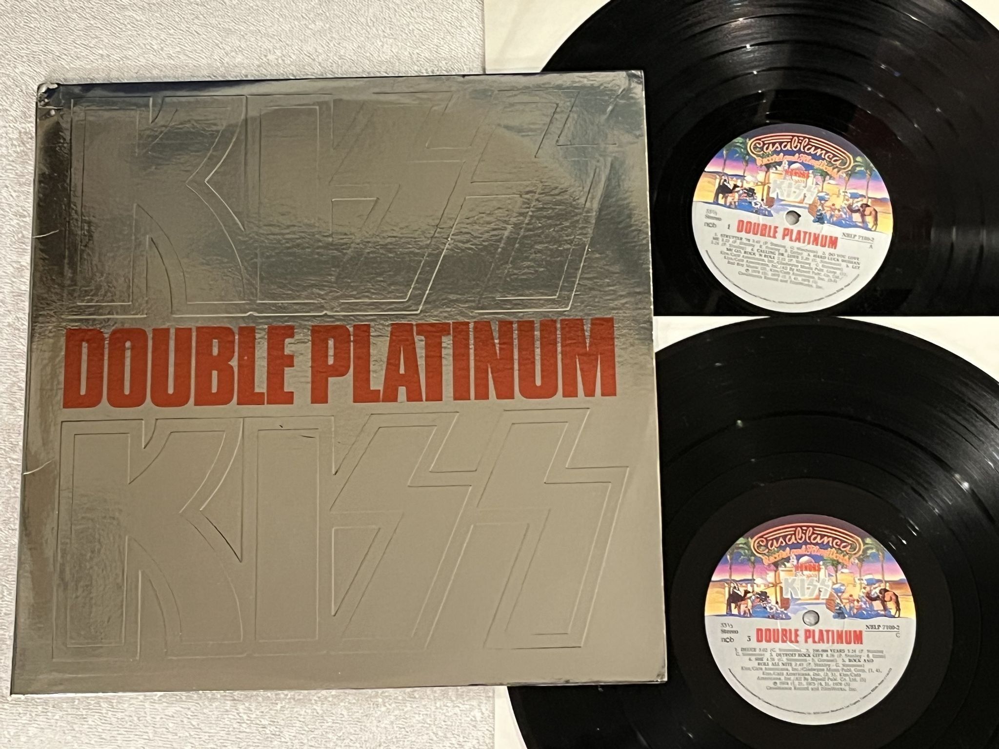 Omslagsbild för skivan KISS double platinum 2xLP -78 Swe CASABLANCA NBLP 7100-2-12.98