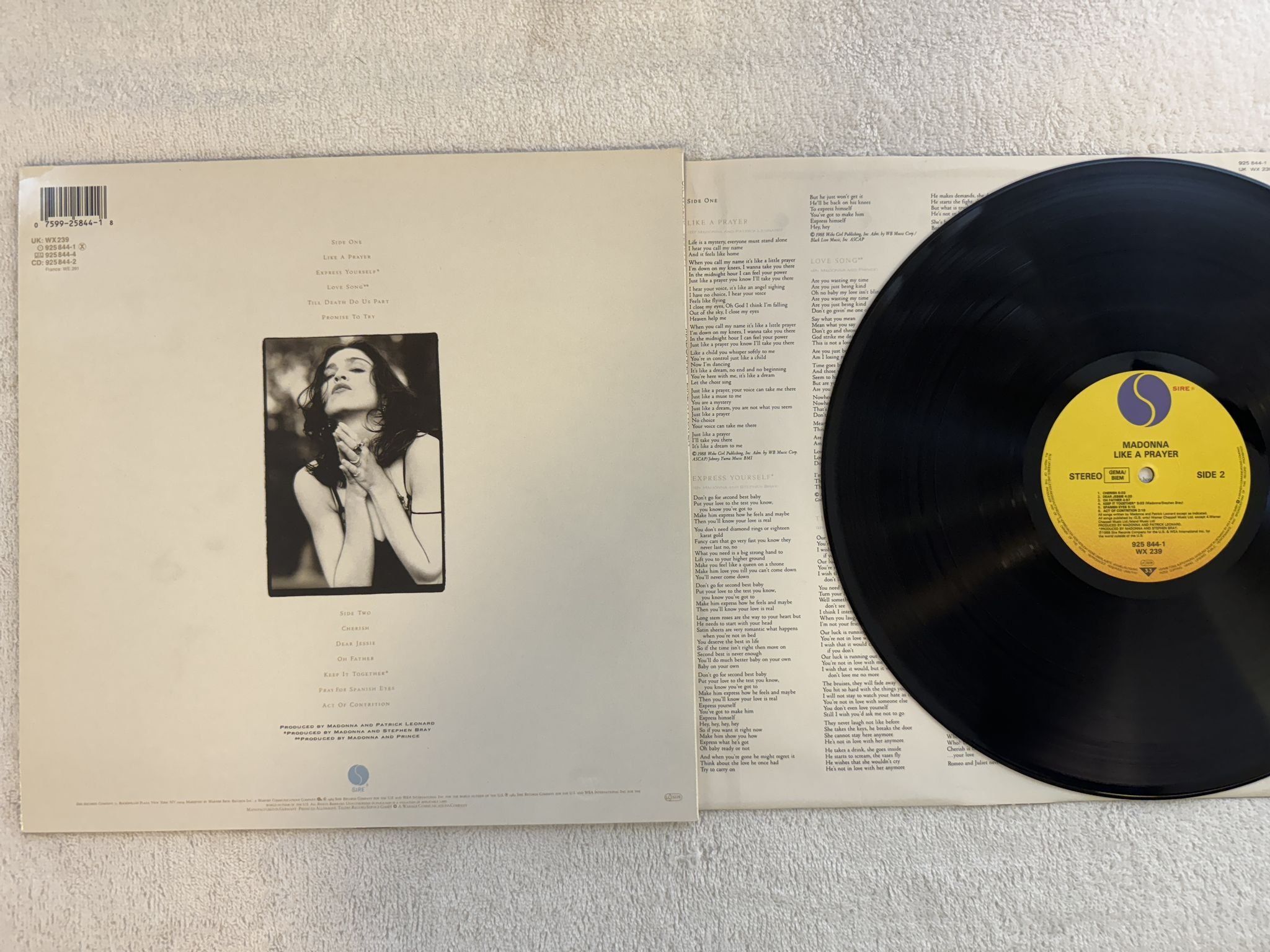 Omslagsbild för skivan MADONNA like a prayer LP -89 Ger SIRE 925 844-1