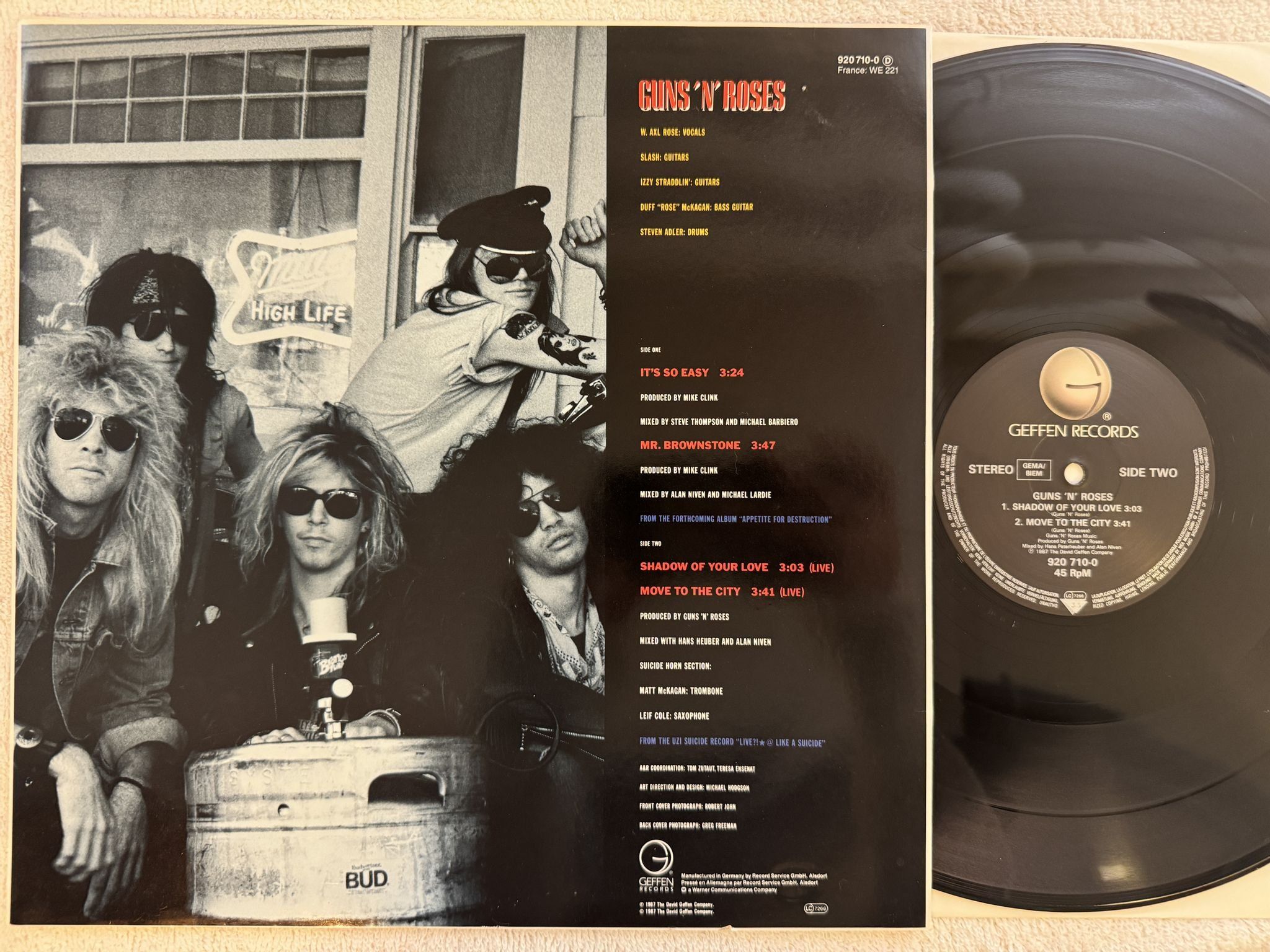 Omslagsbild för skivan GUNS N ROSES It's So Easy 12"single -87 GEFFEN 920710-0