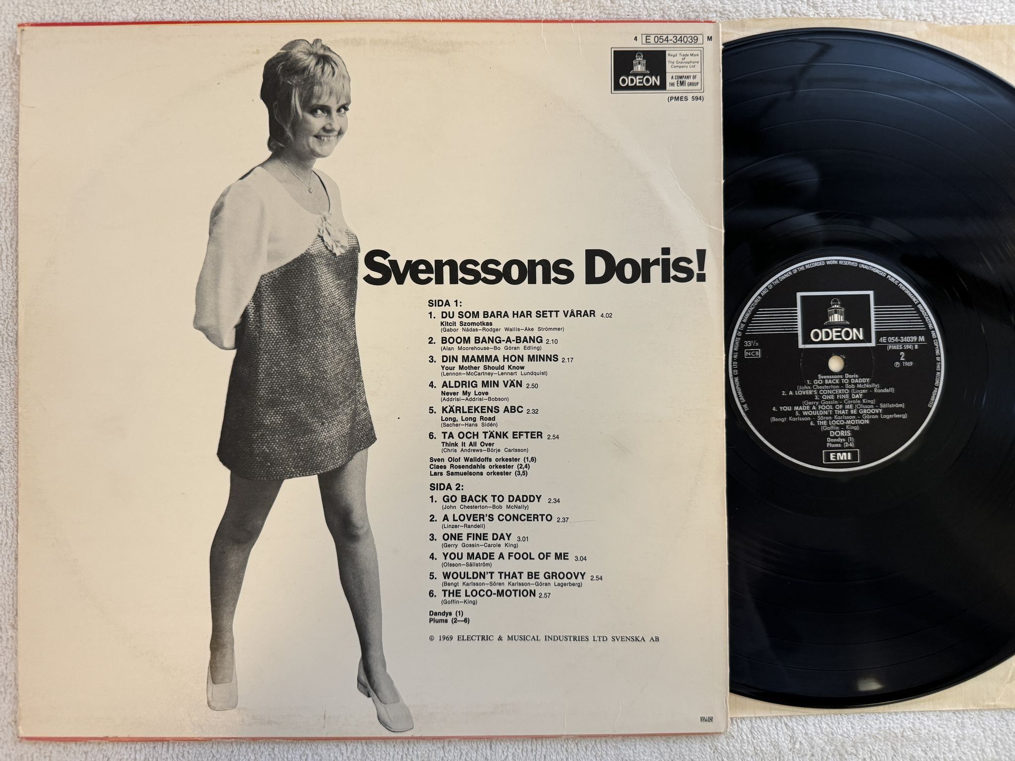 Omslagsbild för skivan DORIS SVENSSON Svenssons Doris LP -69 Swe ODEON 4E 054-34039 M