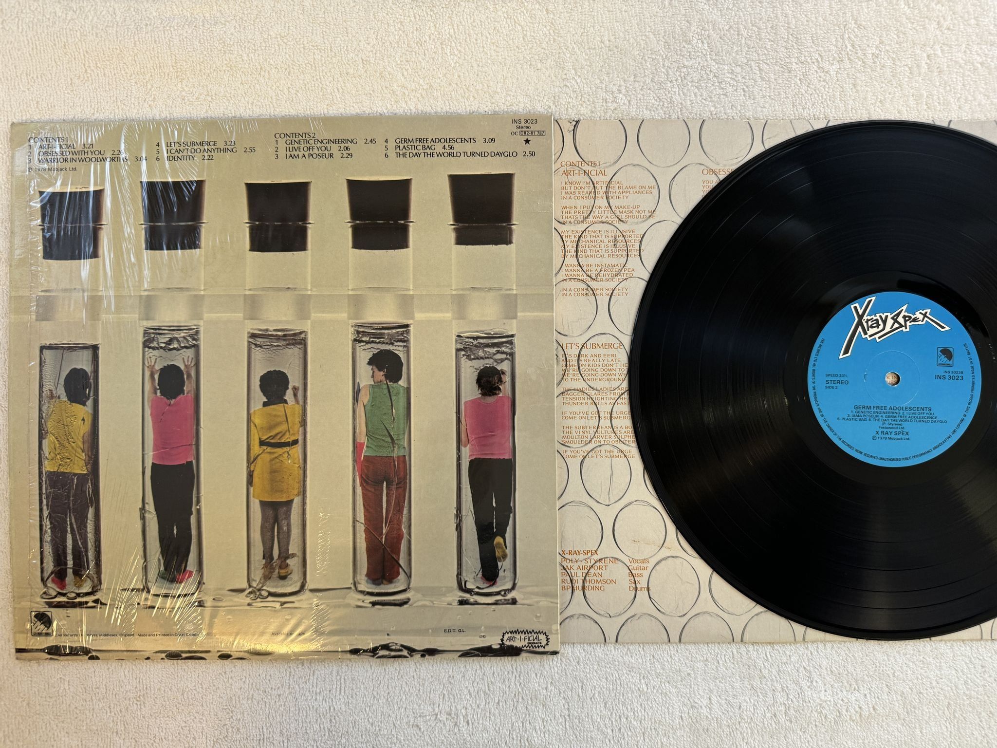 Omslagsbild för skivan X-RAY SPEX Germfree Adolescents LP -78 UK EMI INS 3023 *** PUNK ROCK ***