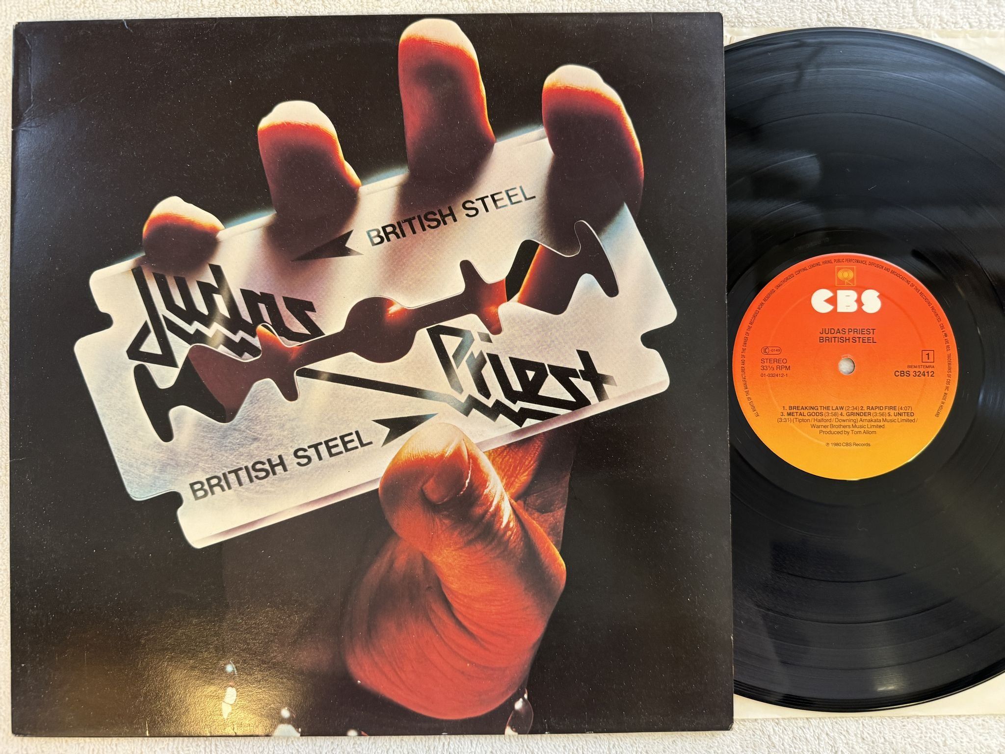 Omslagsbild för skivan JUDAS PRIEST british steel LP CBS 32412