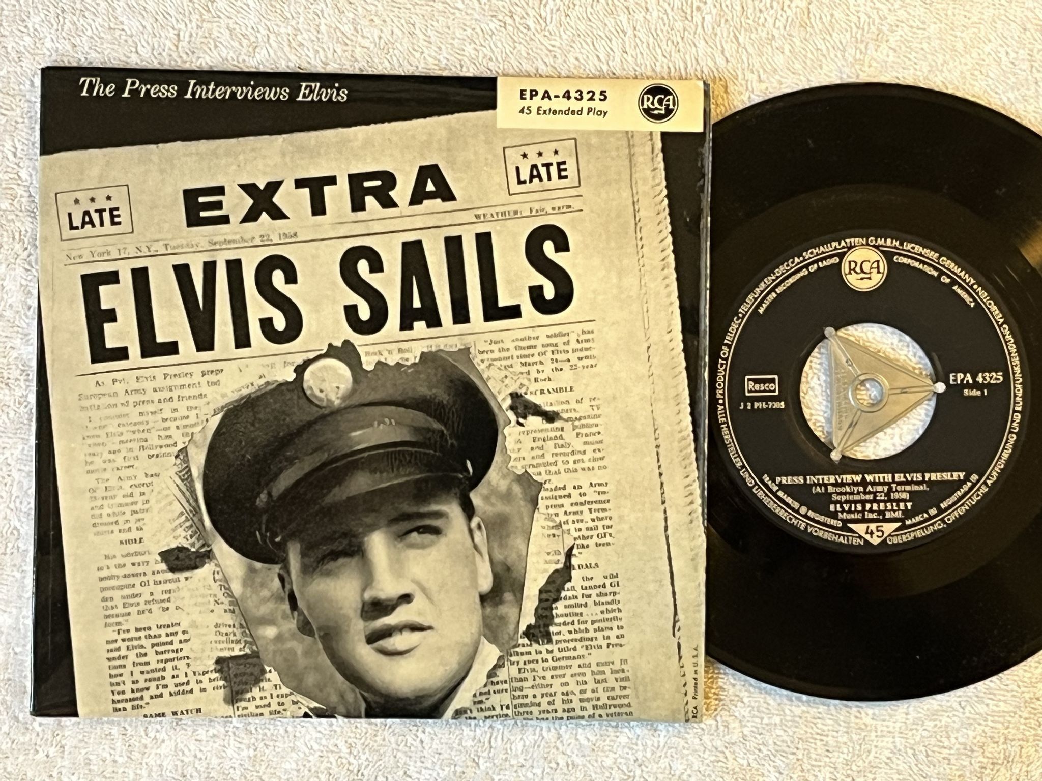 Omslagsbild för skivan ELVIS PRESLEY Elvis Sails 7" -58 Ger RCA EPA 4325 *** rare interview ***
