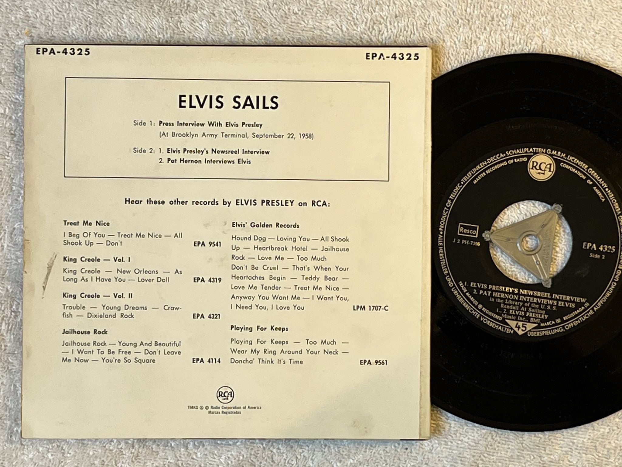 Omslagsbild för skivan ELVIS PRESLEY Elvis Sails 7" -58 Ger RCA EPA 4325 *** rare interview ***