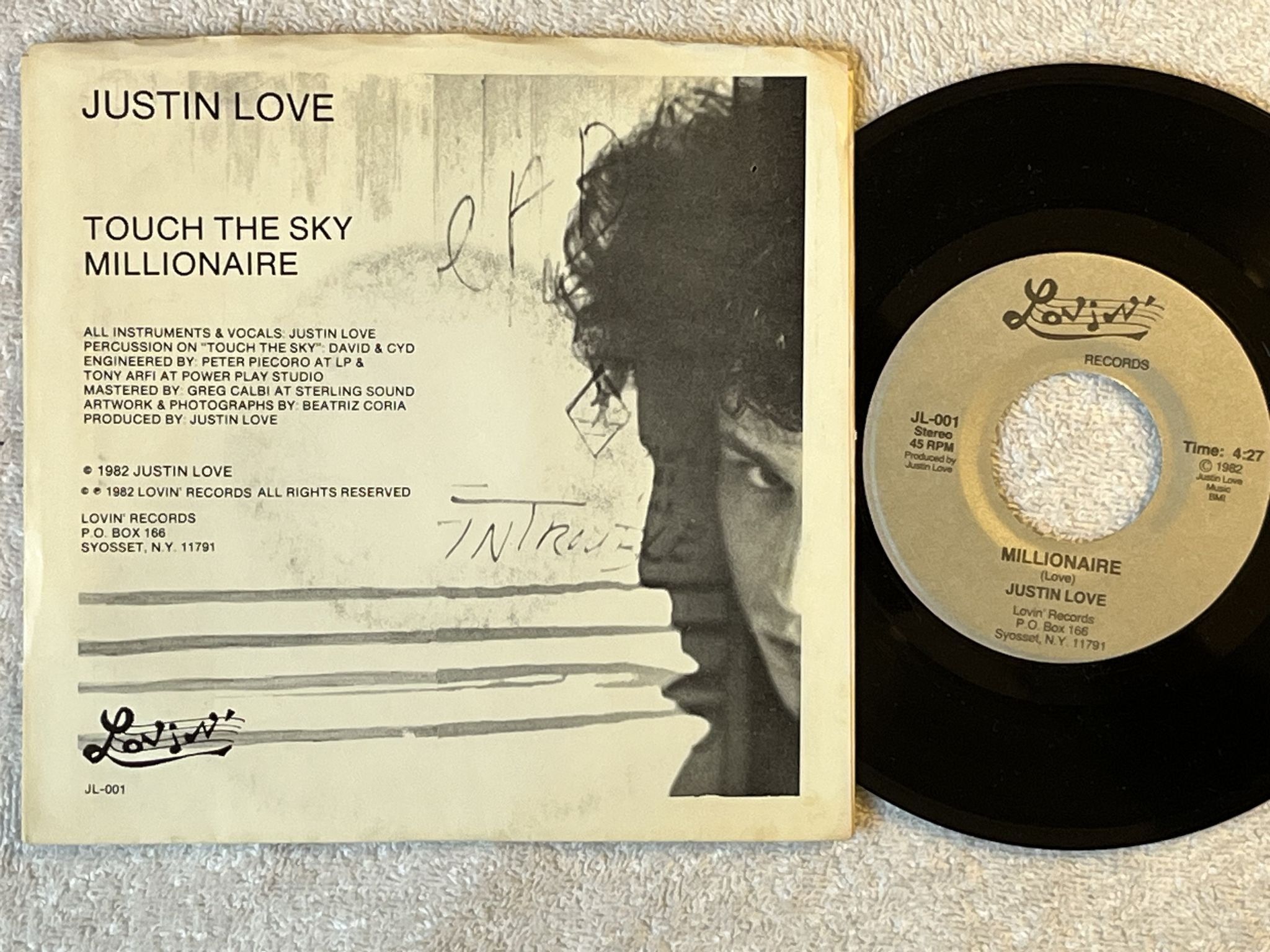 Omslagsbild för skivan JUSTIN LOVE touch the sky 7" -82 US LOVIN' JL-001 *** RARE SYNTH-POP ***