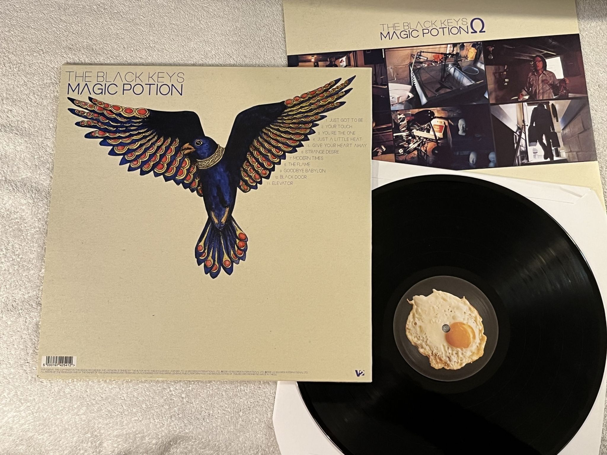 Omslagsbild för skivan THE BLACK KEYS magic potion LP 2006 V2 VVR 1042541