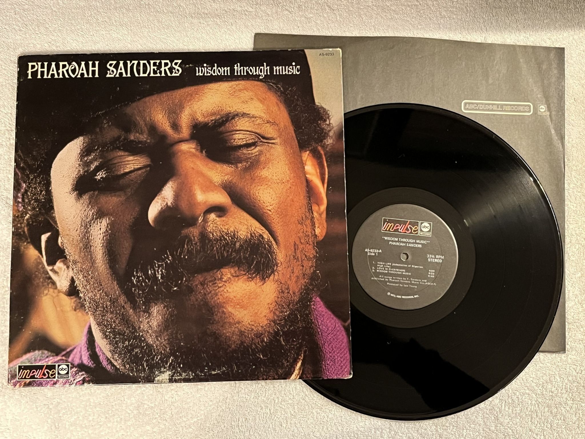 Omslagsbild för skivan PHAROAH SANDERS wisdom through music LP -73 US IMPULSE AS-9233