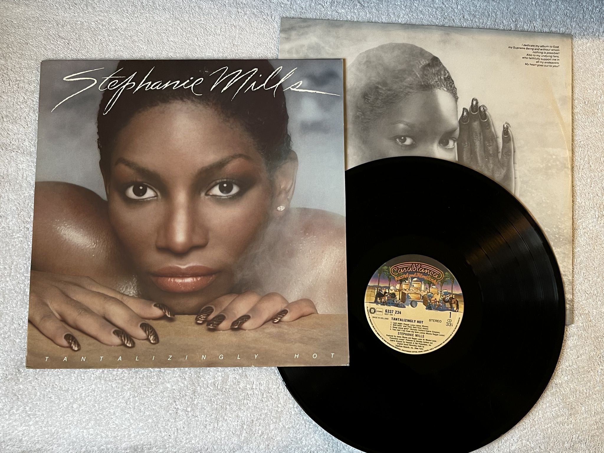 Omslagsbild för skivan STEPHANIE MILLS tantalizingly hot LP -82 US CASABLANCA 6337 234