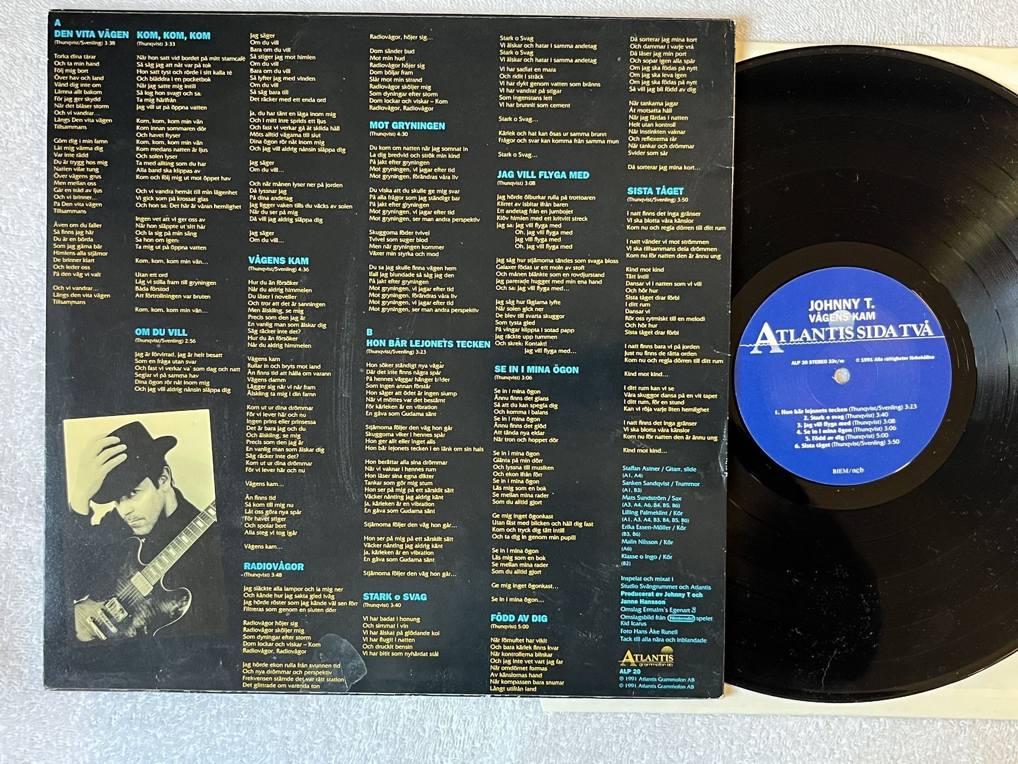 Omslagsbild för skivan JOHNNY T Vågens Kam LP -91 Swe ATLANTIS ALP 20