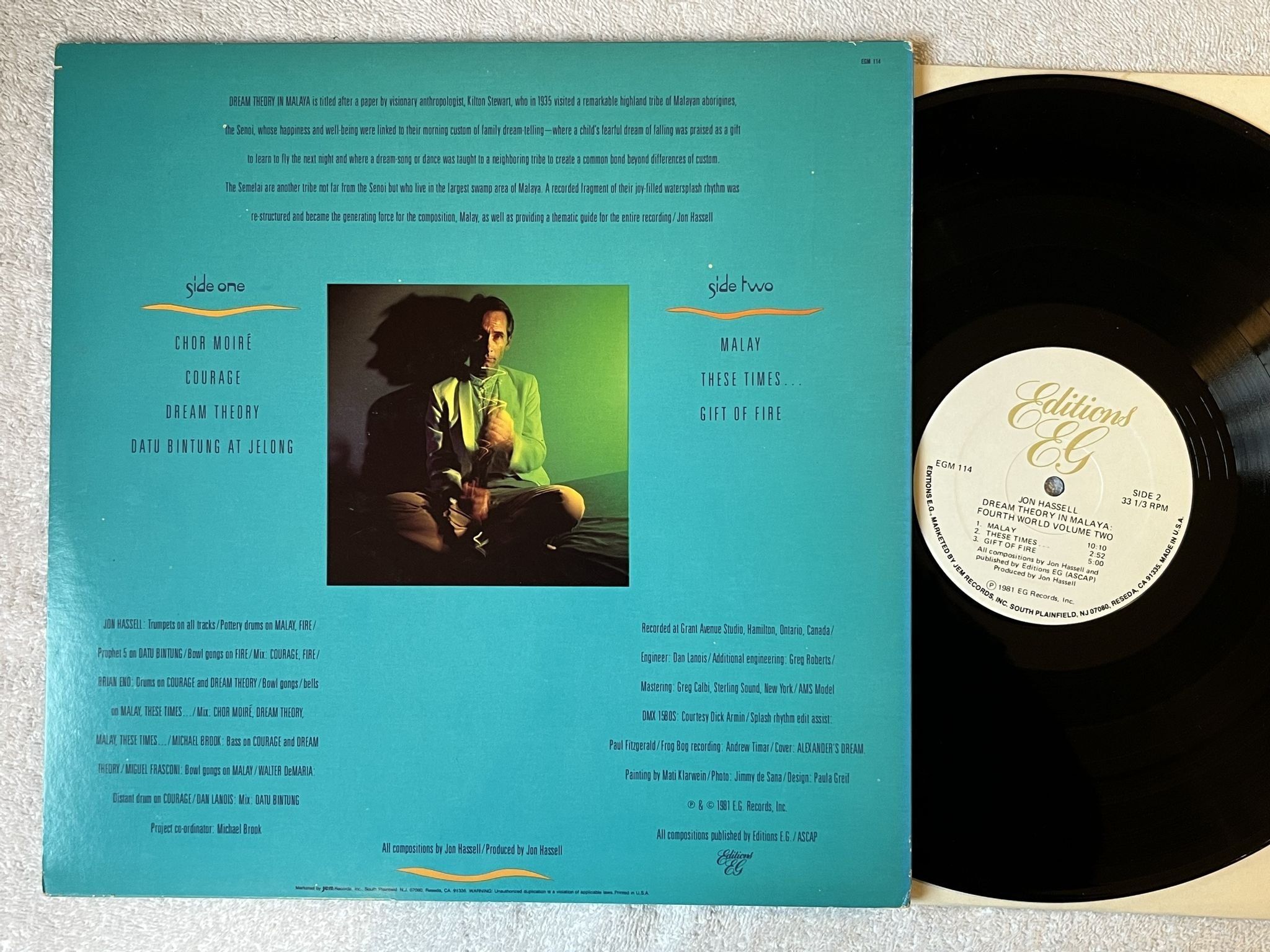 Omslagsbild för skivan JON HASSELL Dream Theory In Malaya LP -81 US editions eg EGM 114