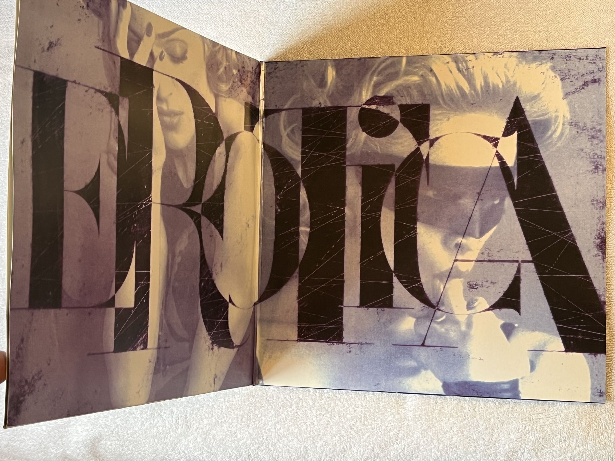 Omslagsbild för skivan MADONNA erotica 2xLP -92 Eu MAVERICK 9362-45031-1