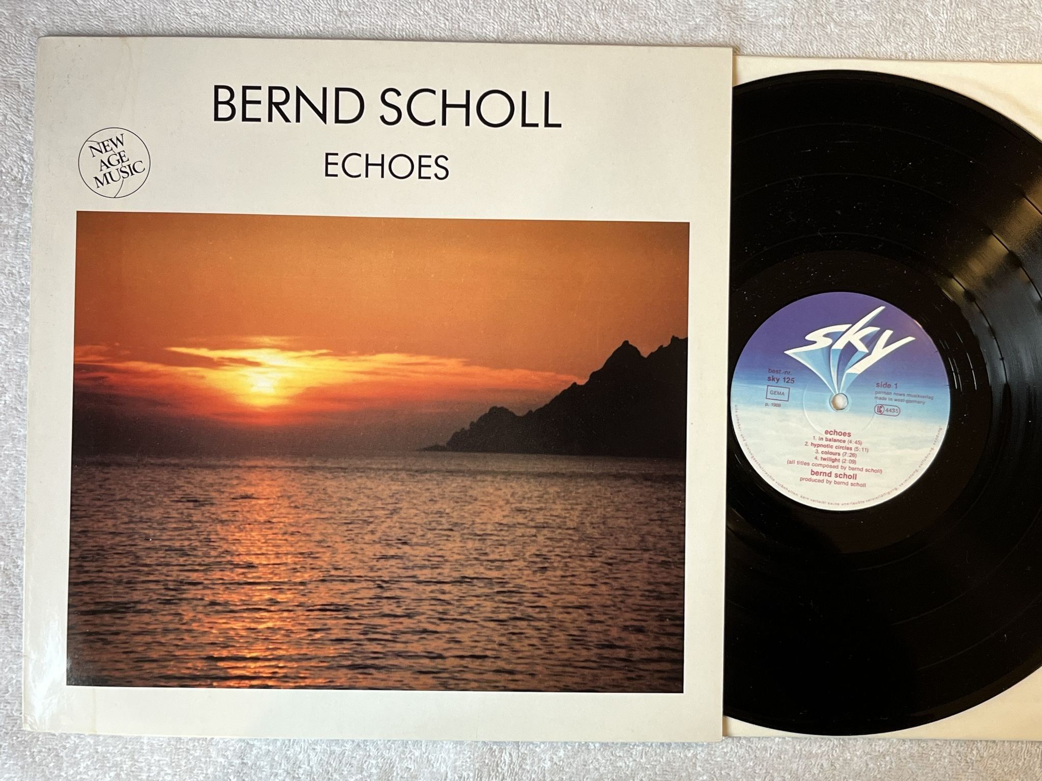 Omslagsbild för skivan BERND SCHOLL echoes LP -88 Ger SKY 125 *** AMBIENT ***