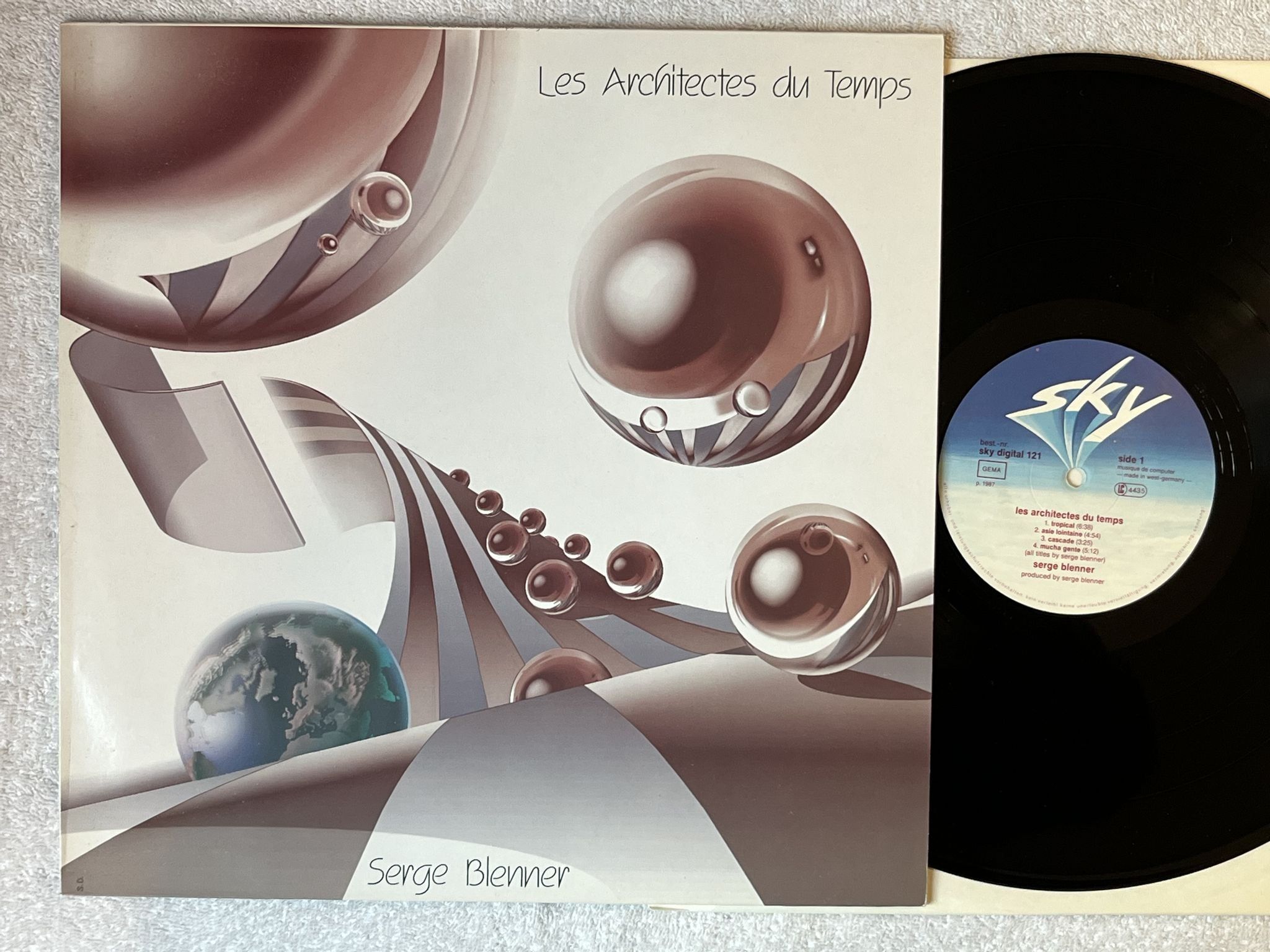 Omslagsbild för skivan SERGE BLENNER Les Architectes Du Temps LP -87 Ger SKY 121 *** BERLIN-SCHOOL ***