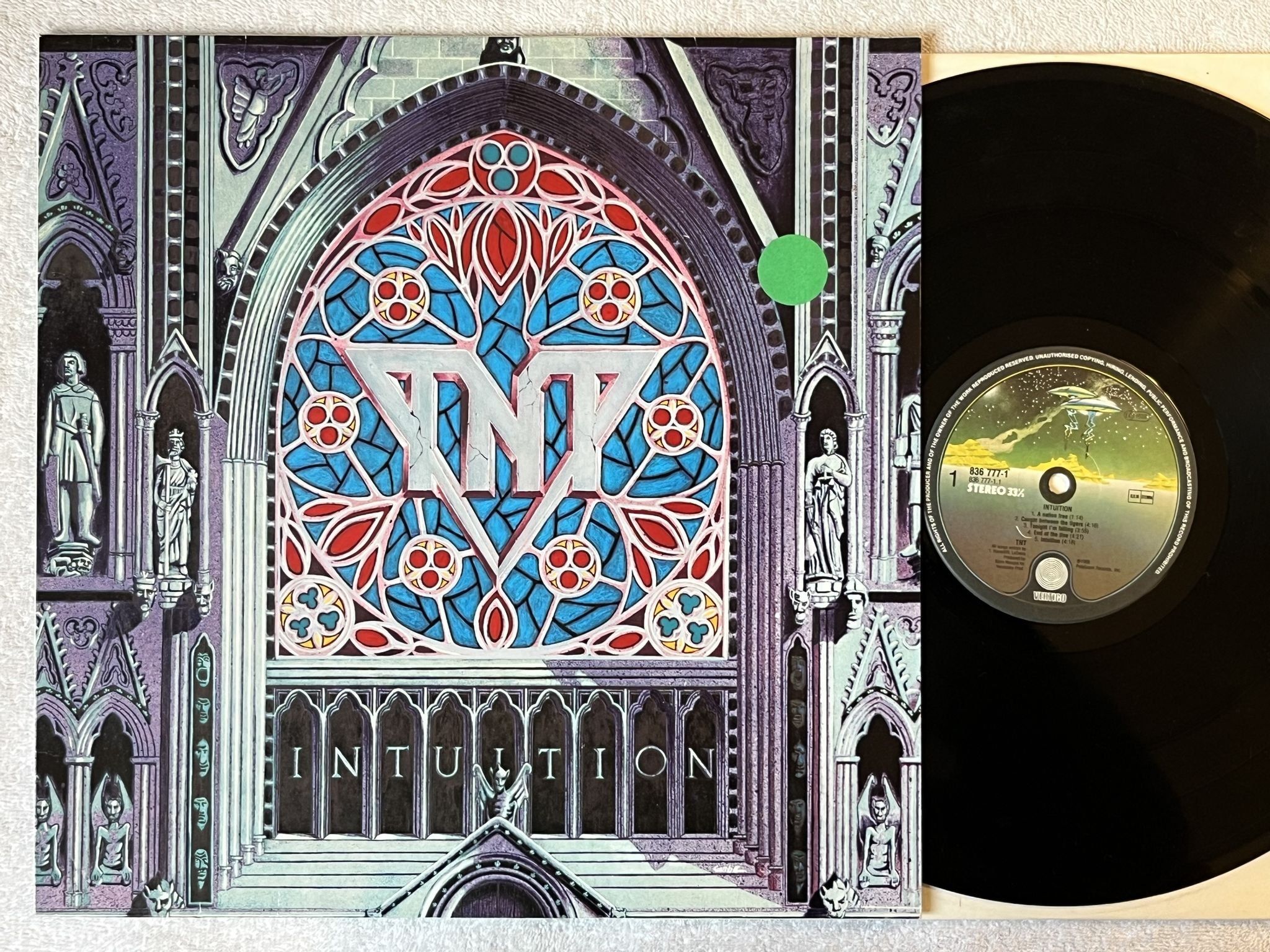 Omslagsbild för skivan TNT intuition LP -89 Hol VERTIGO 836777-1