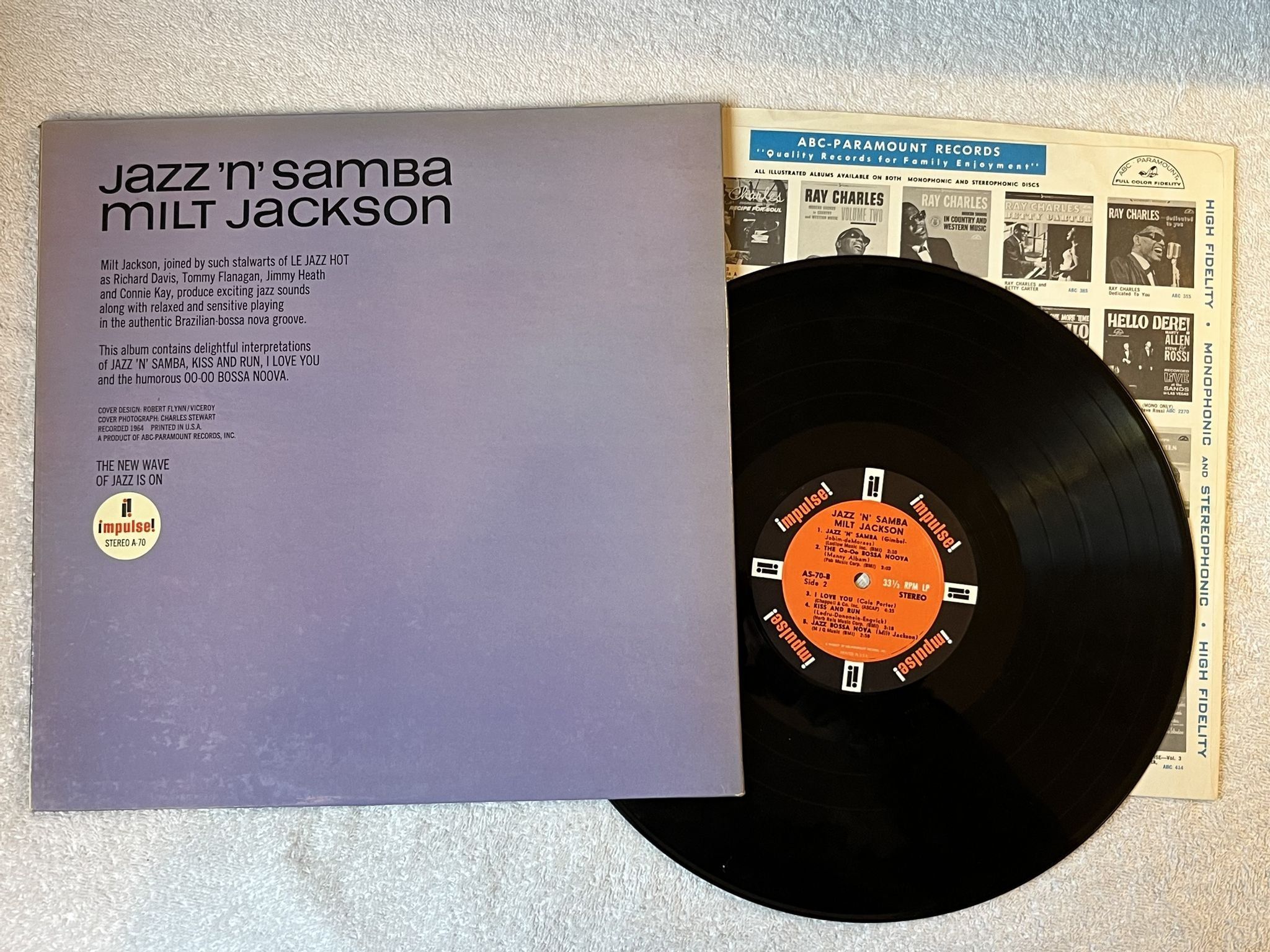 Omslagsbild för skivan MILT JACKSON jazz n samba LP -65 US IMPULSE AS-70