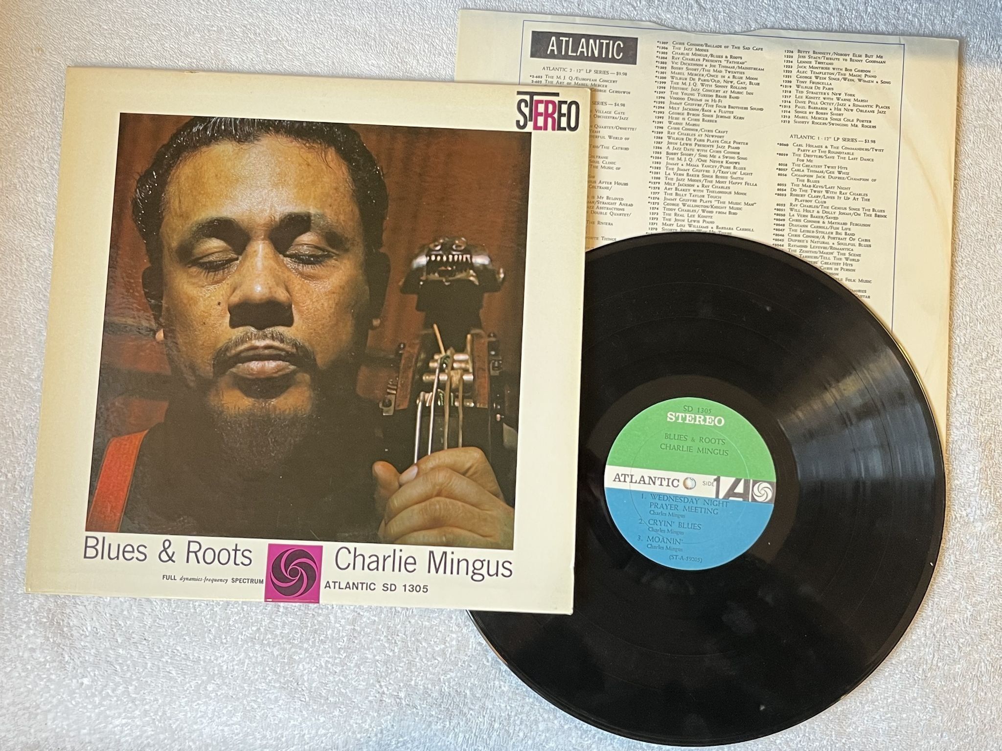 Omslagsbild för skivan CHARLIE MINGUS Blues & Roots LP -60 US ATLANTIC SD 1305