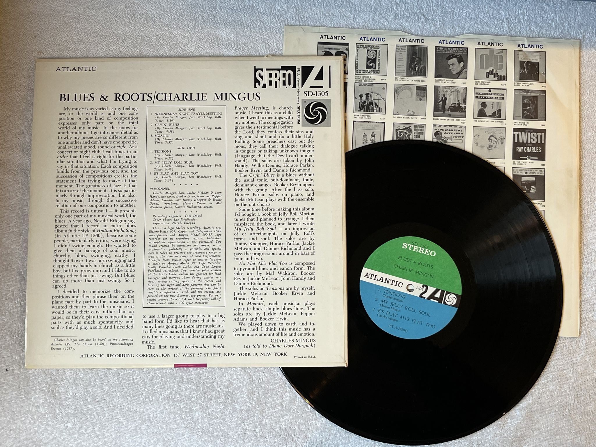 Omslagsbild för skivan CHARLIE MINGUS Blues & Roots LP -60 US ATLANTIC SD 1305