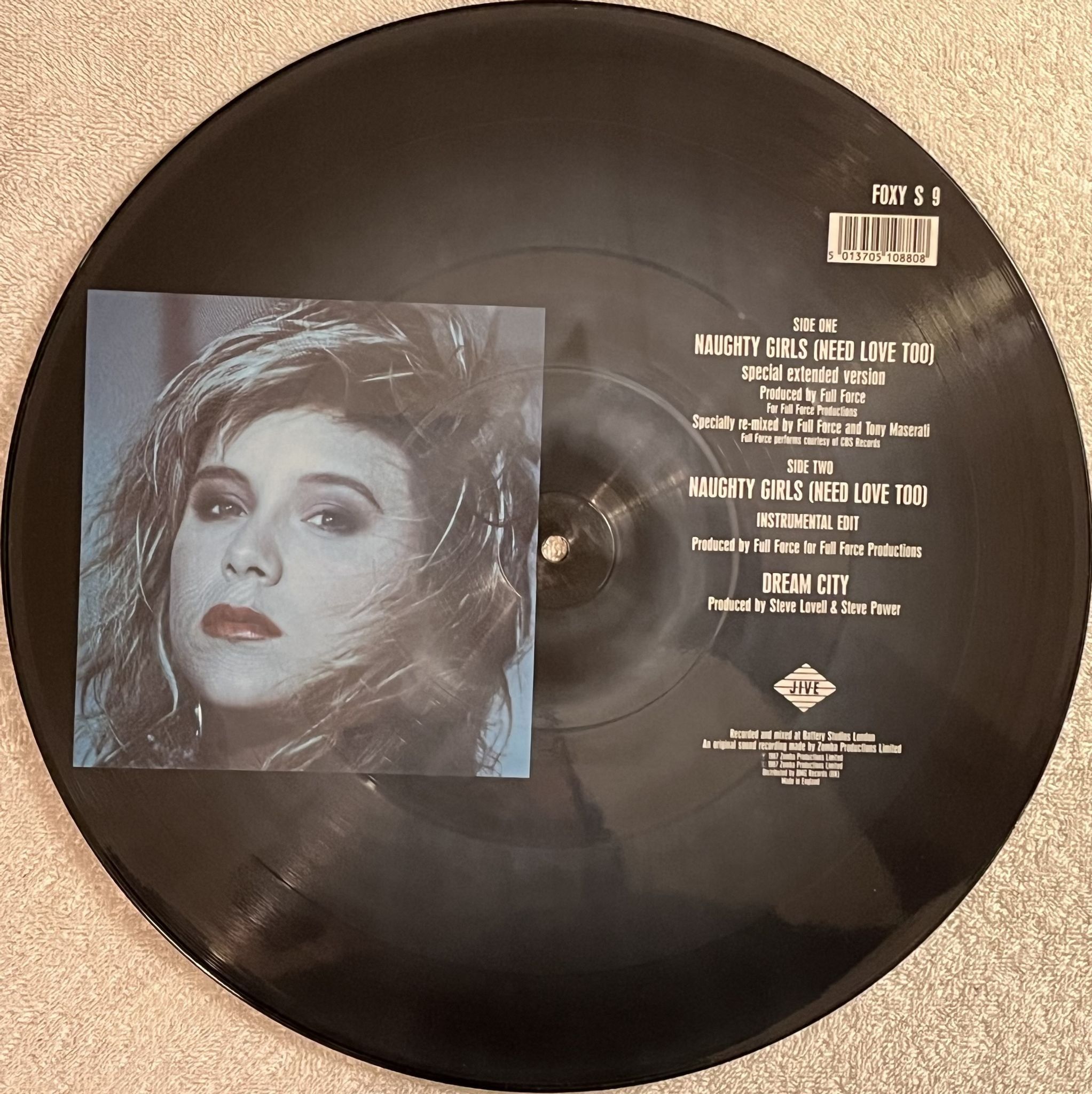 Omslagsbild för skivan SAMANTHA FOX Naughty Girls 12" PICTURE DISC -87 UK JIVE FOXY S 9
