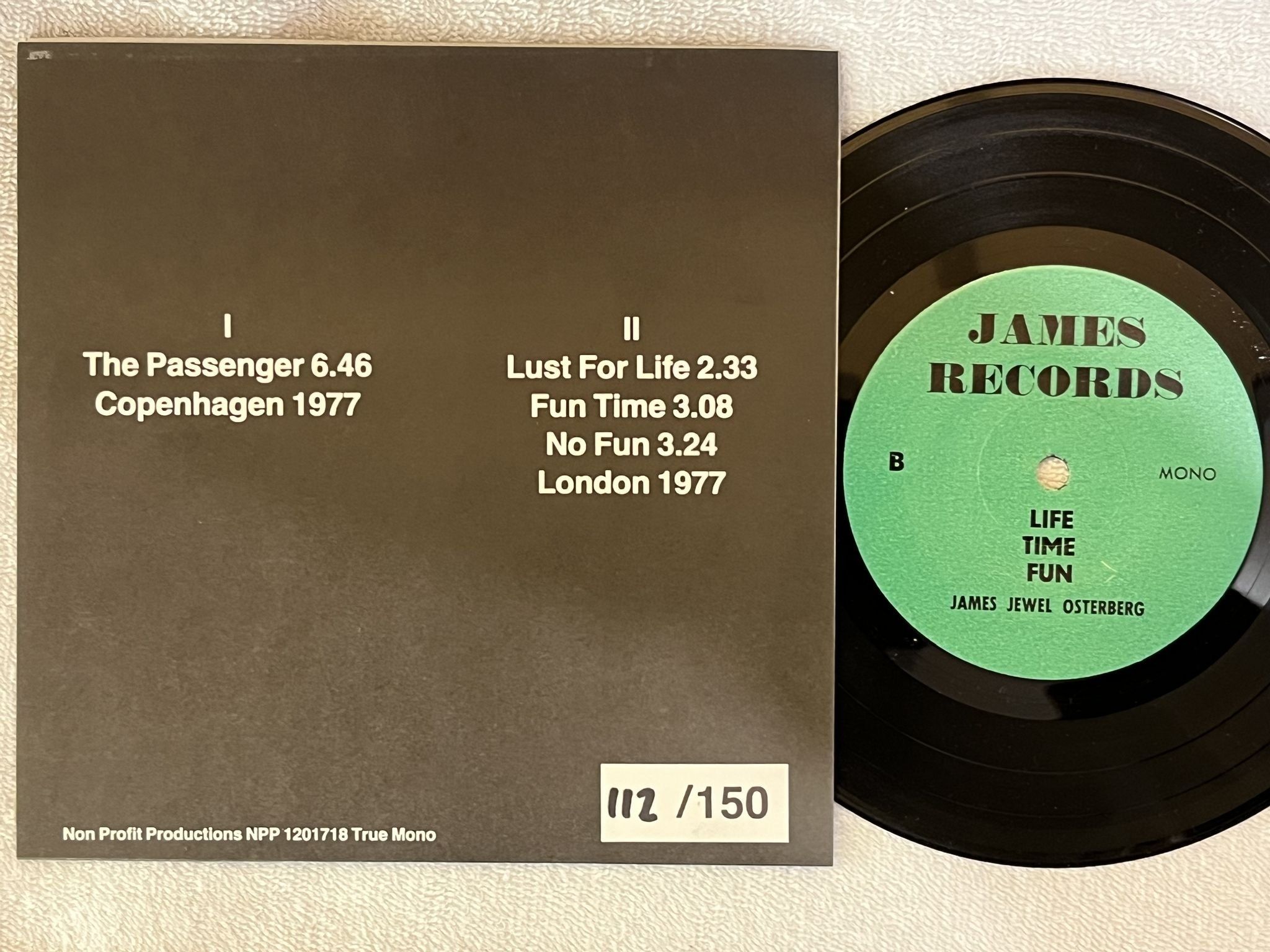 Omslagsbild för skivan IGGY POP B€at my brain 7" -83 JAMES RECORDS