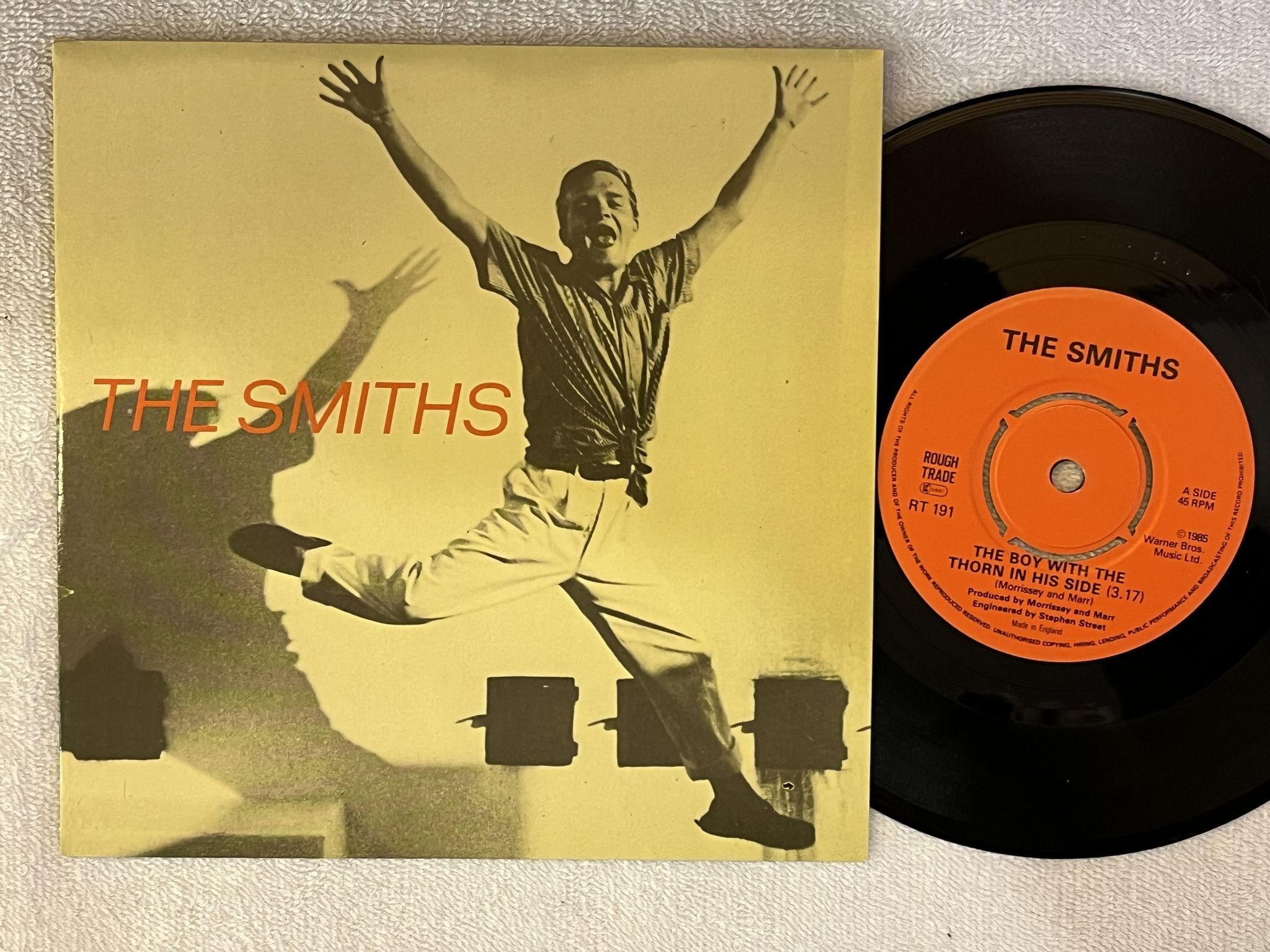 Omslagsbild för skivan THE SMITHS The Boy With The Thorn In His Side 7" -85 UK ROUGH TRADE RT 191
