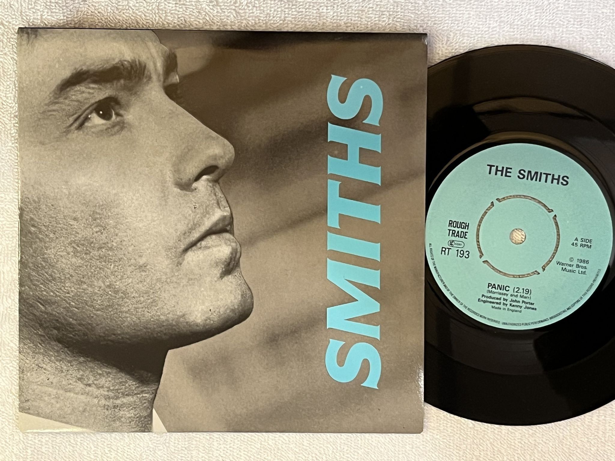 Omslagsbild för skivan THE SMITHS panic 7" -86 UK ROUGH TRADE RT 193