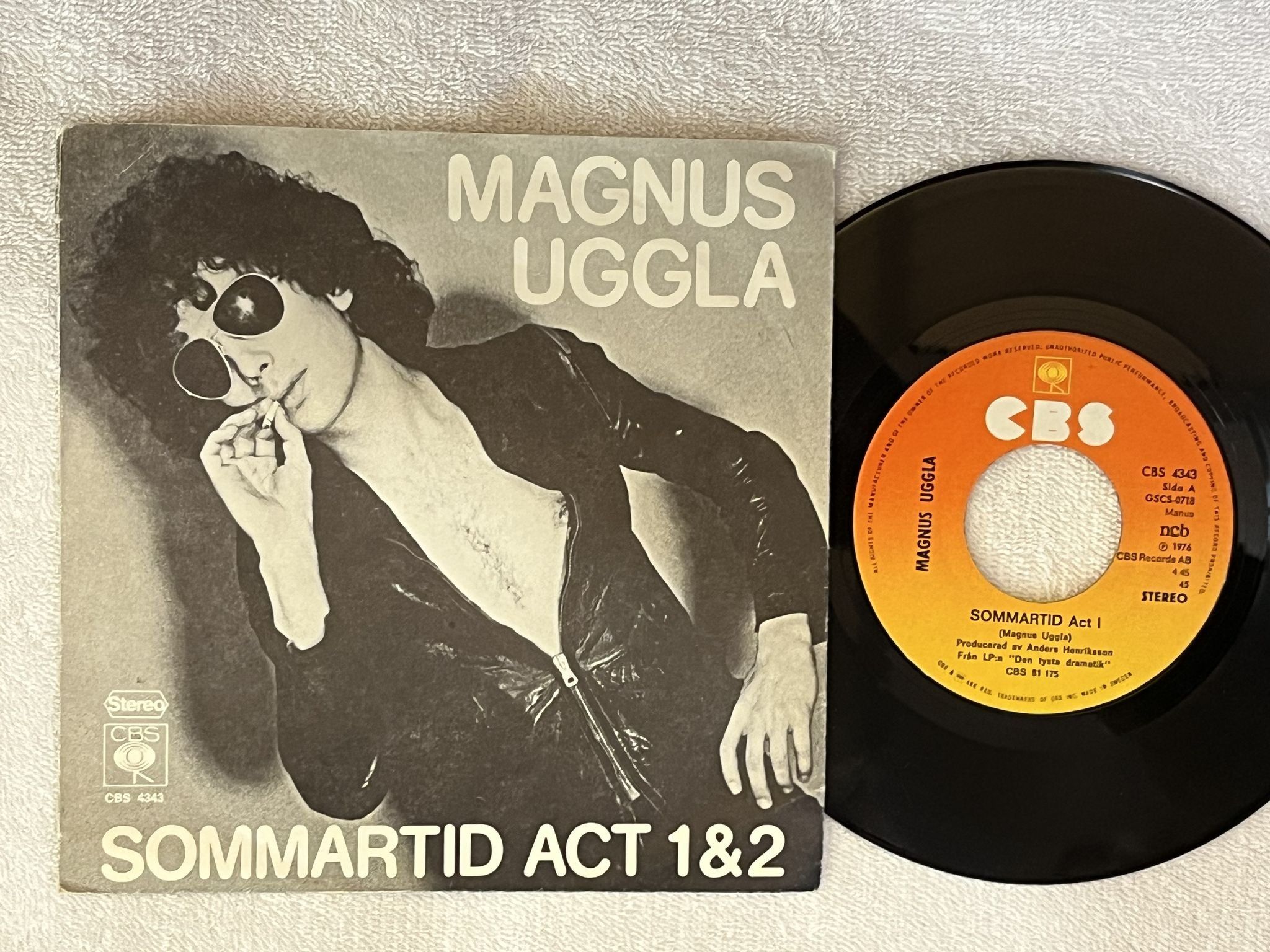 Omslagsbild för skivan MAGNUS UGGLA sommartid act I 7"single -76 ncb CBS 4343 *** RARE ***