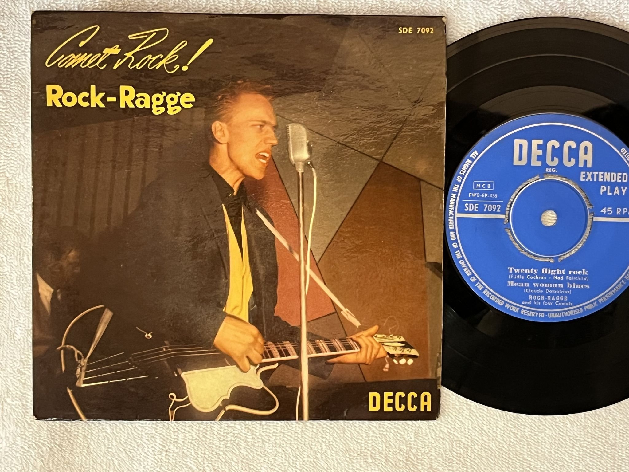 Omslagsbild för skivan ROCK-RAGGE & HIS FOUR COMETS Comet Rock! 7"ep -58 DECCA SD 7092