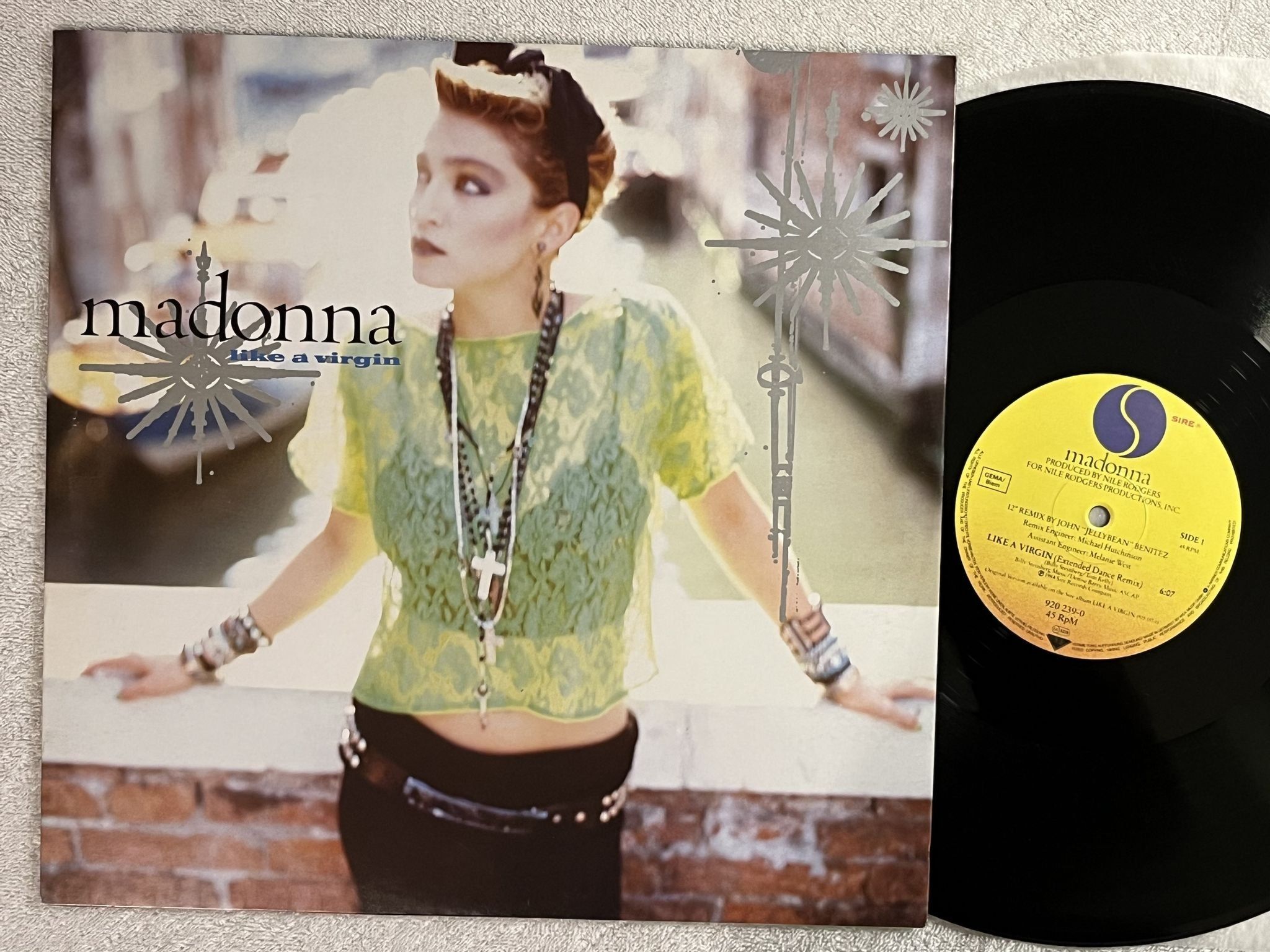 Omslagsbild för skivan MADONNA Like A Virgin 12" -84 Ger SIRE 920 239-0 *** CLASSIC ***
