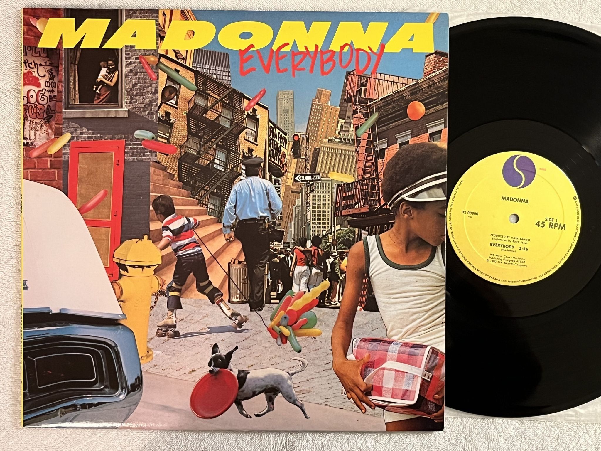 Omslagsbild för skivan MADONNA Everybody 12" -82 Can SIRE 92 98990