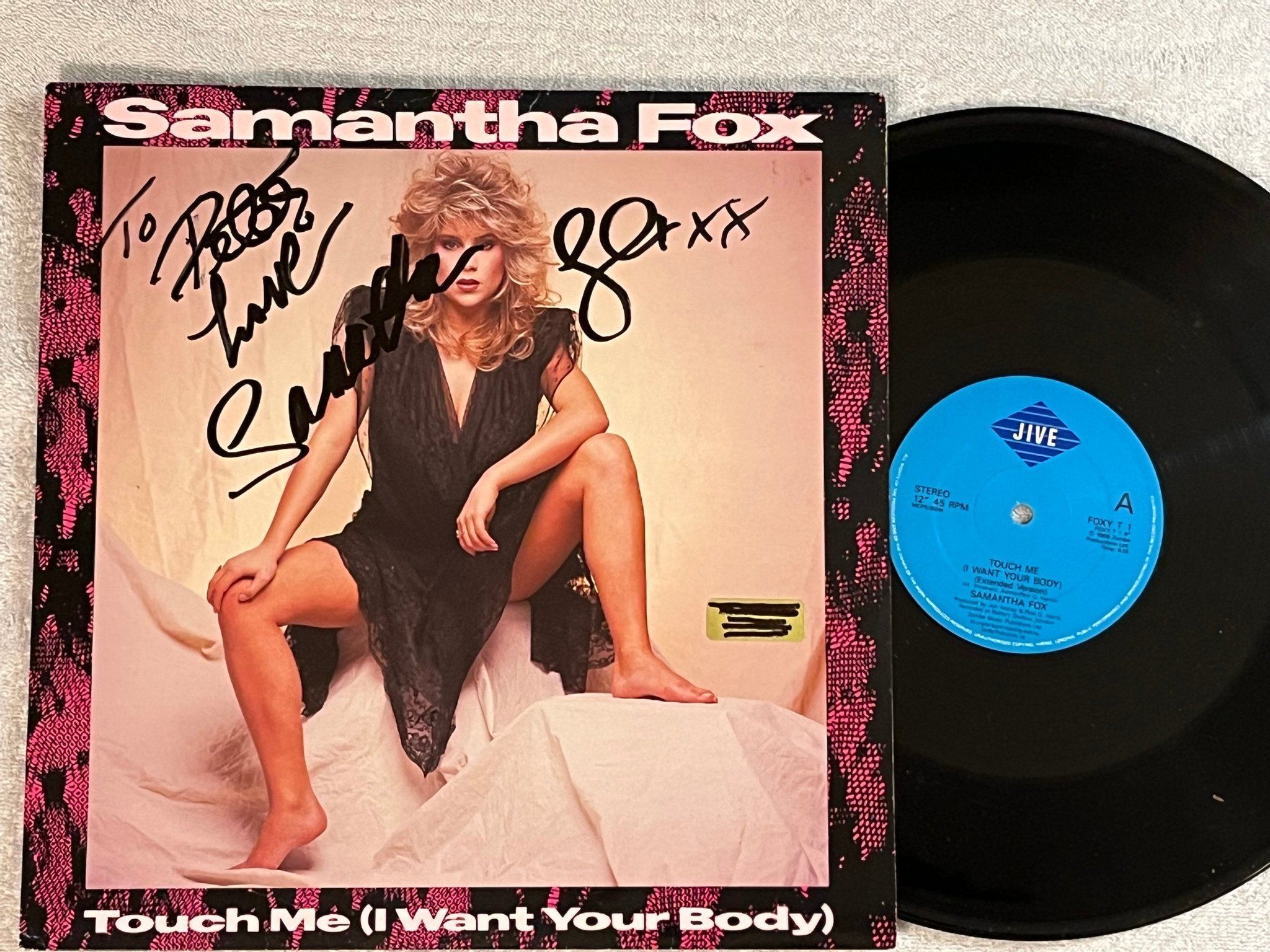 Omslagsbild för skivan SAMANTHA FOX touch me 12"single -86 UK JIVE Foxy T1 *** Autograph ***