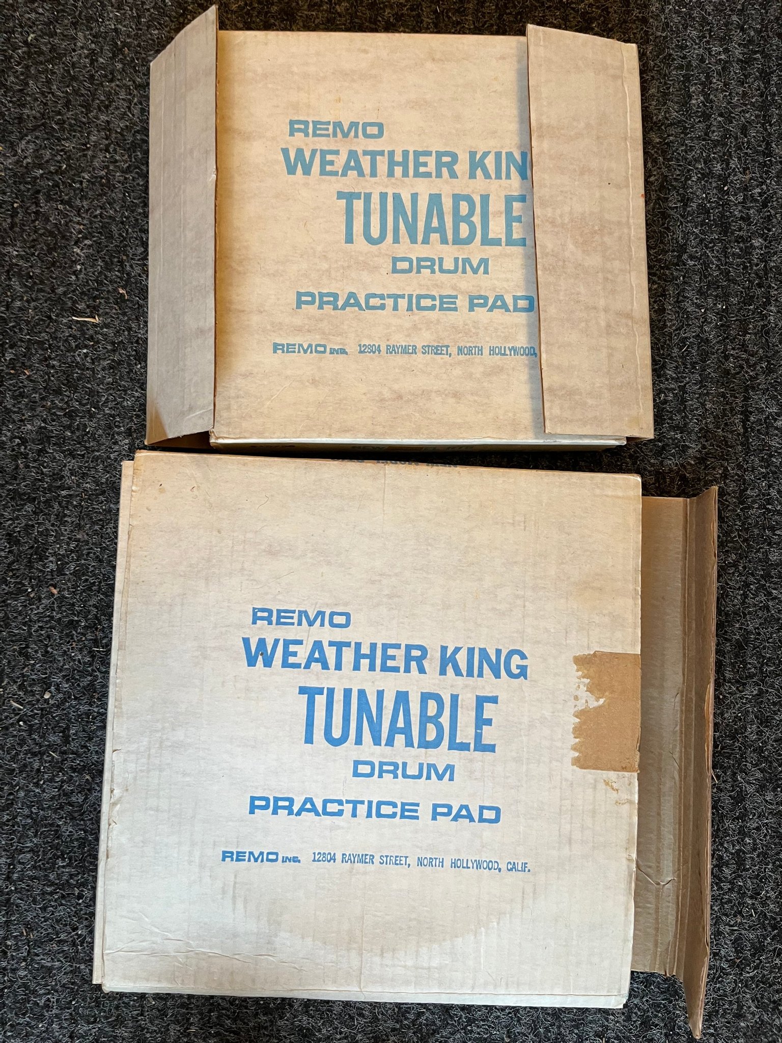 Omslagsbild för skivan Lite percussion relaterade grejer som tillhört trummisen Roger Palm ( ABBA )