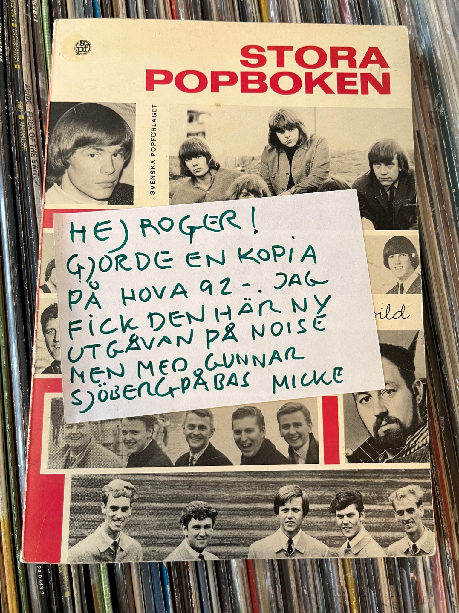 Omslagsbild för skivan Lite percussion relaterade grejer som tillhört trummisen Roger Palm ( ABBA )
