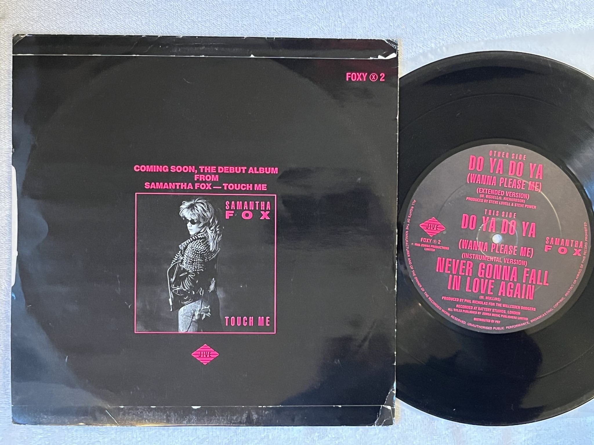 Omslagsbild för skivan SAMANTHA FOX Do ya do ya 12"single -86 UK JIVE FOXY X 2