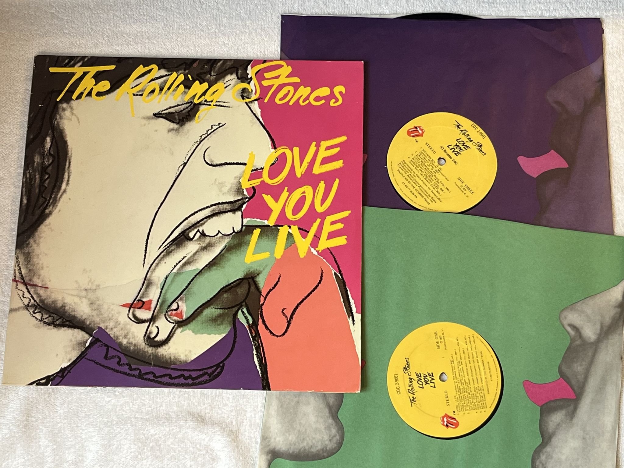 Omslagsbild för skivan THE ROLLING STONES love you live 2xLP -77 US COC 2-9001 *** Warhol art cover ***