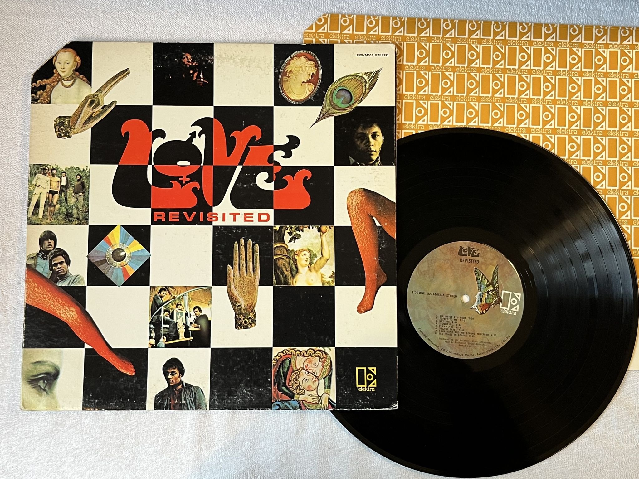 Omslagsbild för skivan LOVE revisited LP -70 ELEKTRA EKS 74058