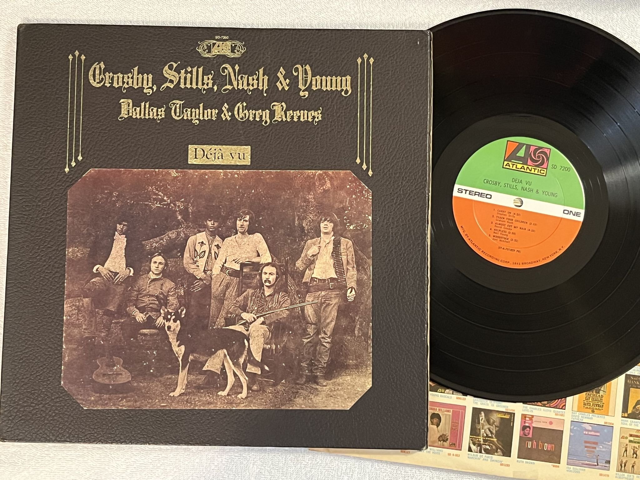 Omslagsbild för skivan CROSBY, STILLS, NASH & YOUNG deja vu LP US ATLANTIC SD 7200 *** CLASSIC ***